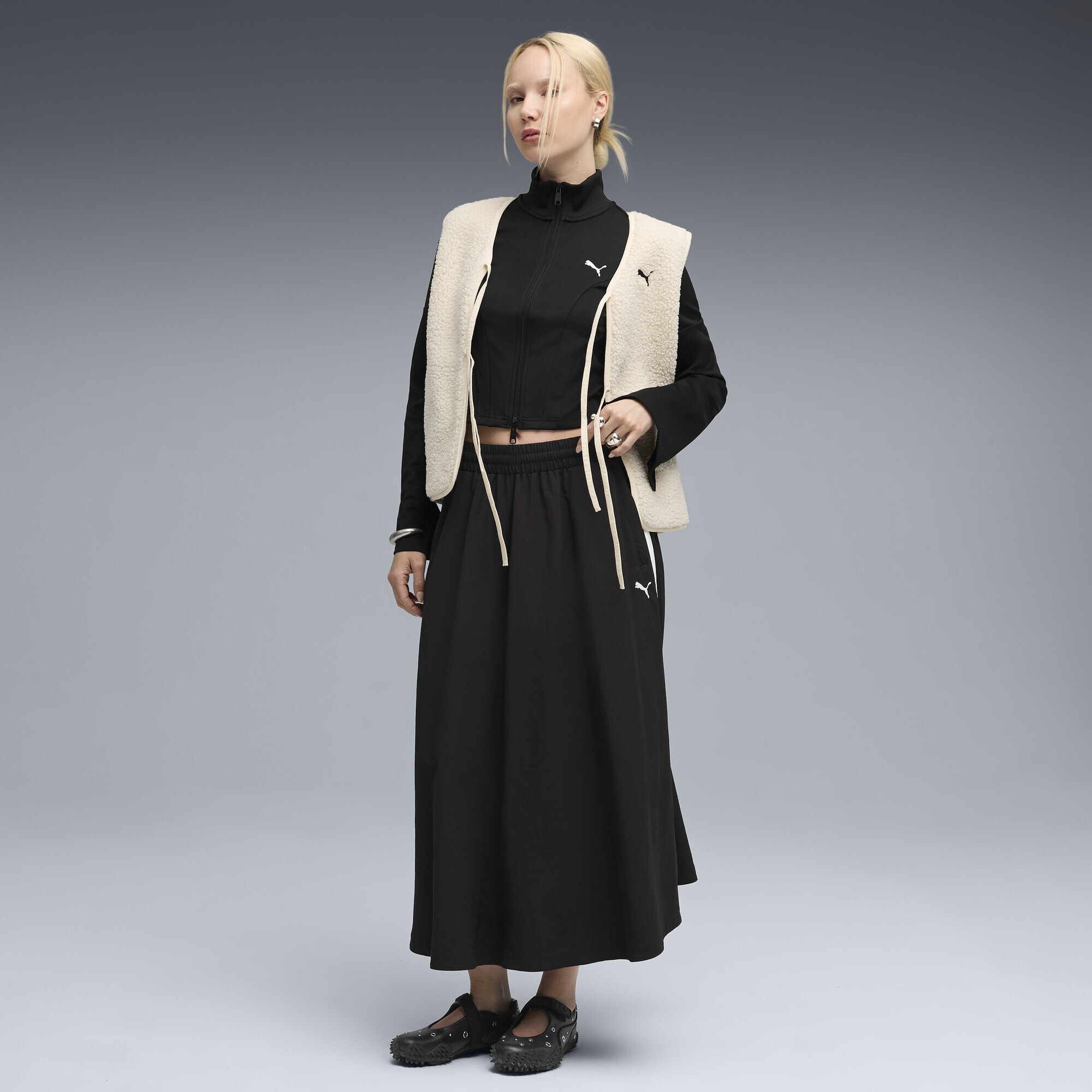 PUMA Trainingsjacke »DARE TO Slim Cropped Trainingsjacke Damen«