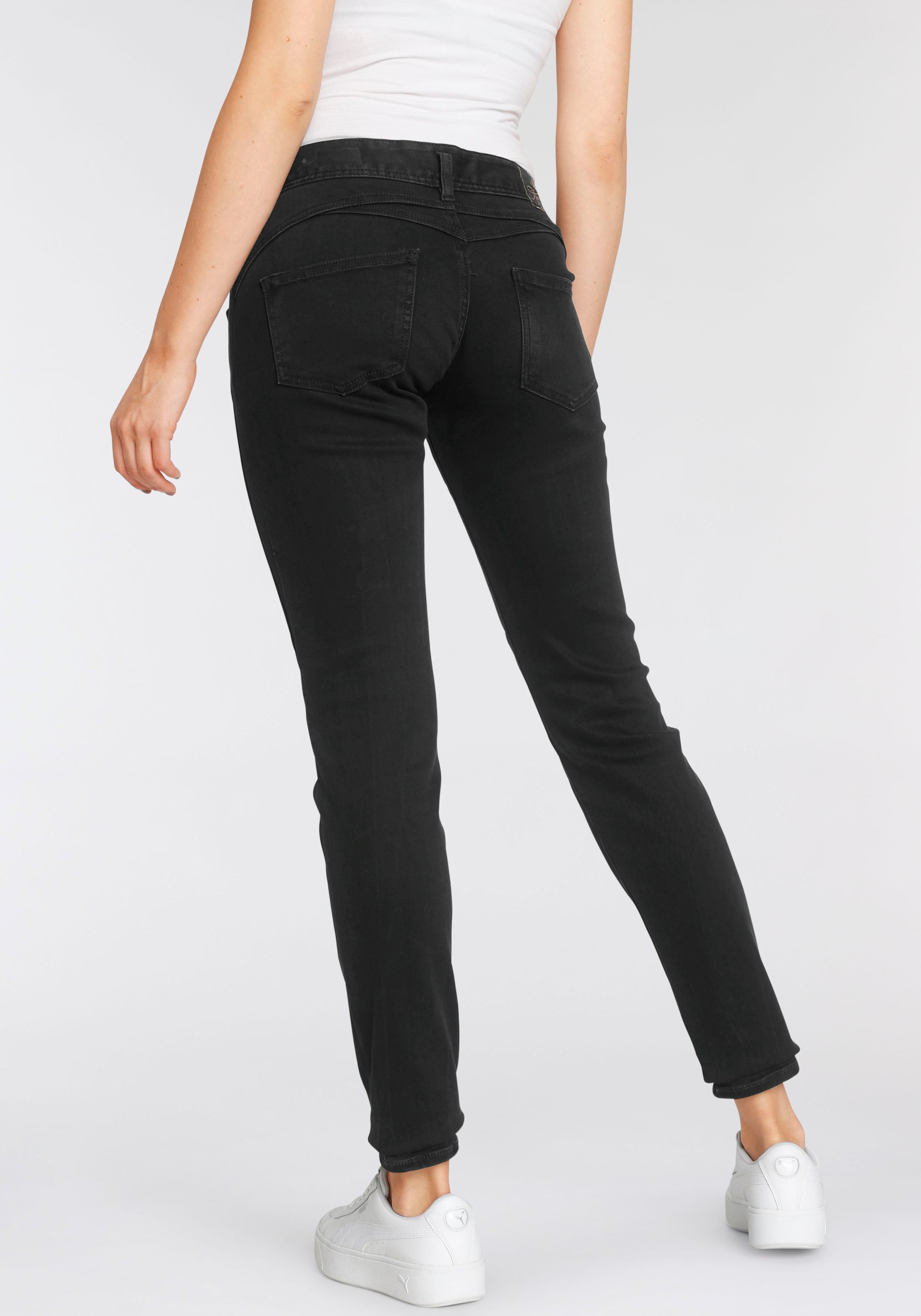 Herrlicher Slim-fit-Jeans »GINA RECYCLED für seitlichem kaufen | BAUR DENIM«, mit Keileinsatz