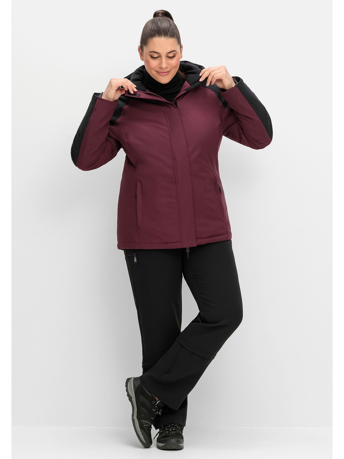 Sheego Outdoorjacke »Große Größen«, mit Kapuze, atmungsaktiv, wasser- und winddicht