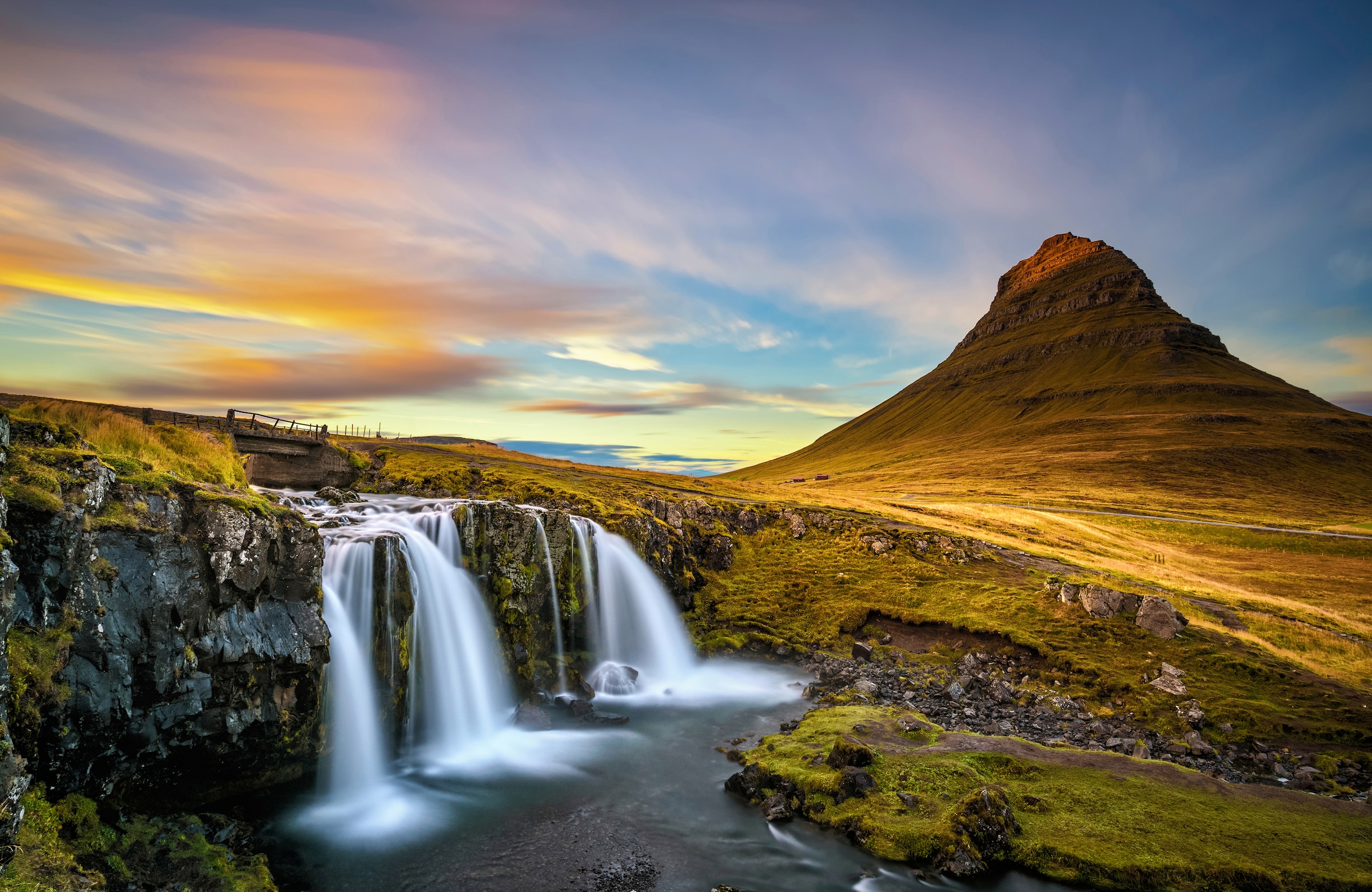 Papermoon Fototapete "WASSERFALL-NATUR LANDSCHAFT BERGE GEBIRGE SEE ALPEN XXL"