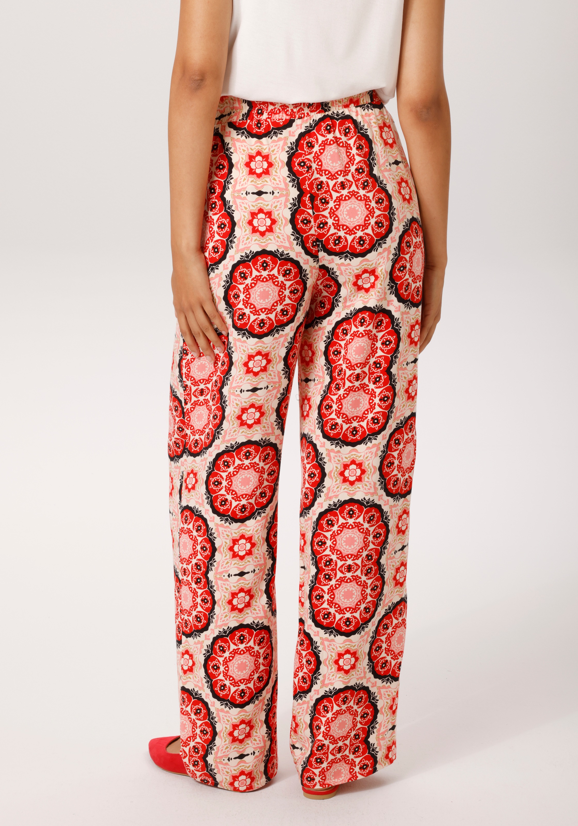 Aniston CASUAL Schlupfhose mit fantasievollem Mandela-Druck - NEUE KOLLEKTI günstig online kaufen