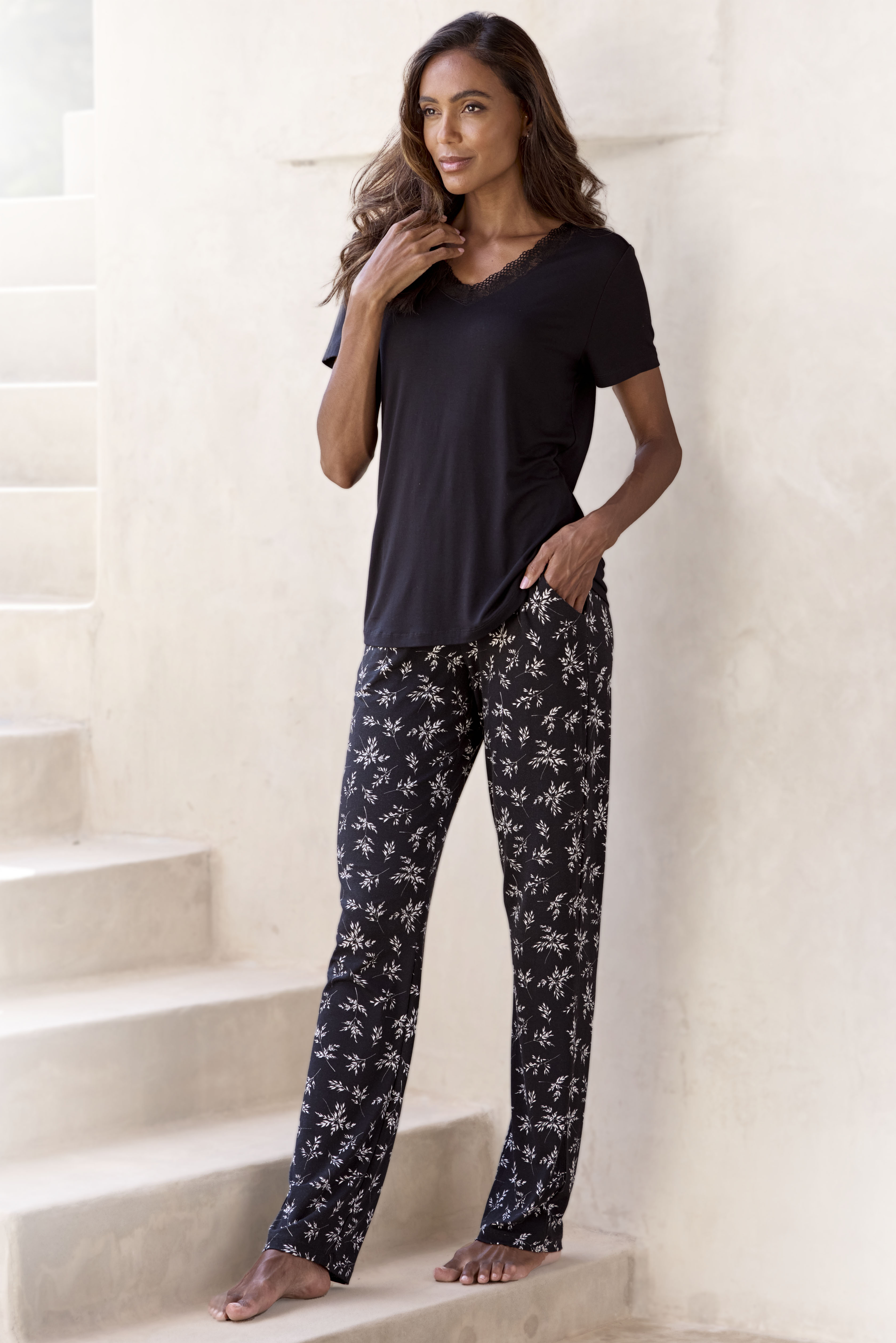 Vivance Dreams by Lascana Pyjama Set, 2 mit süßem Blumen-Print