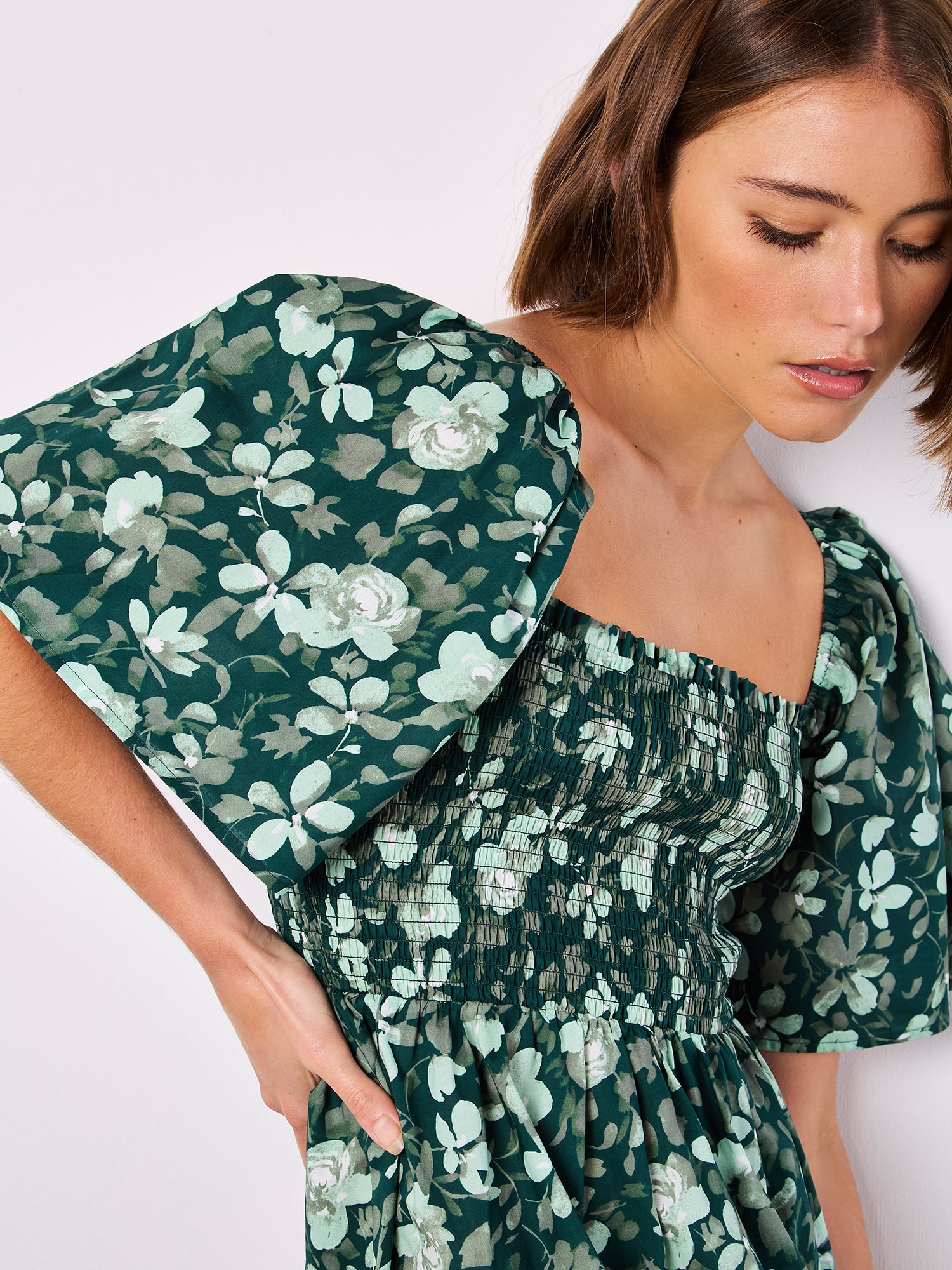 Apricot Minikleid »Gesmoktes Minikleid aus Baumwollpopeline« mit floralem Muster