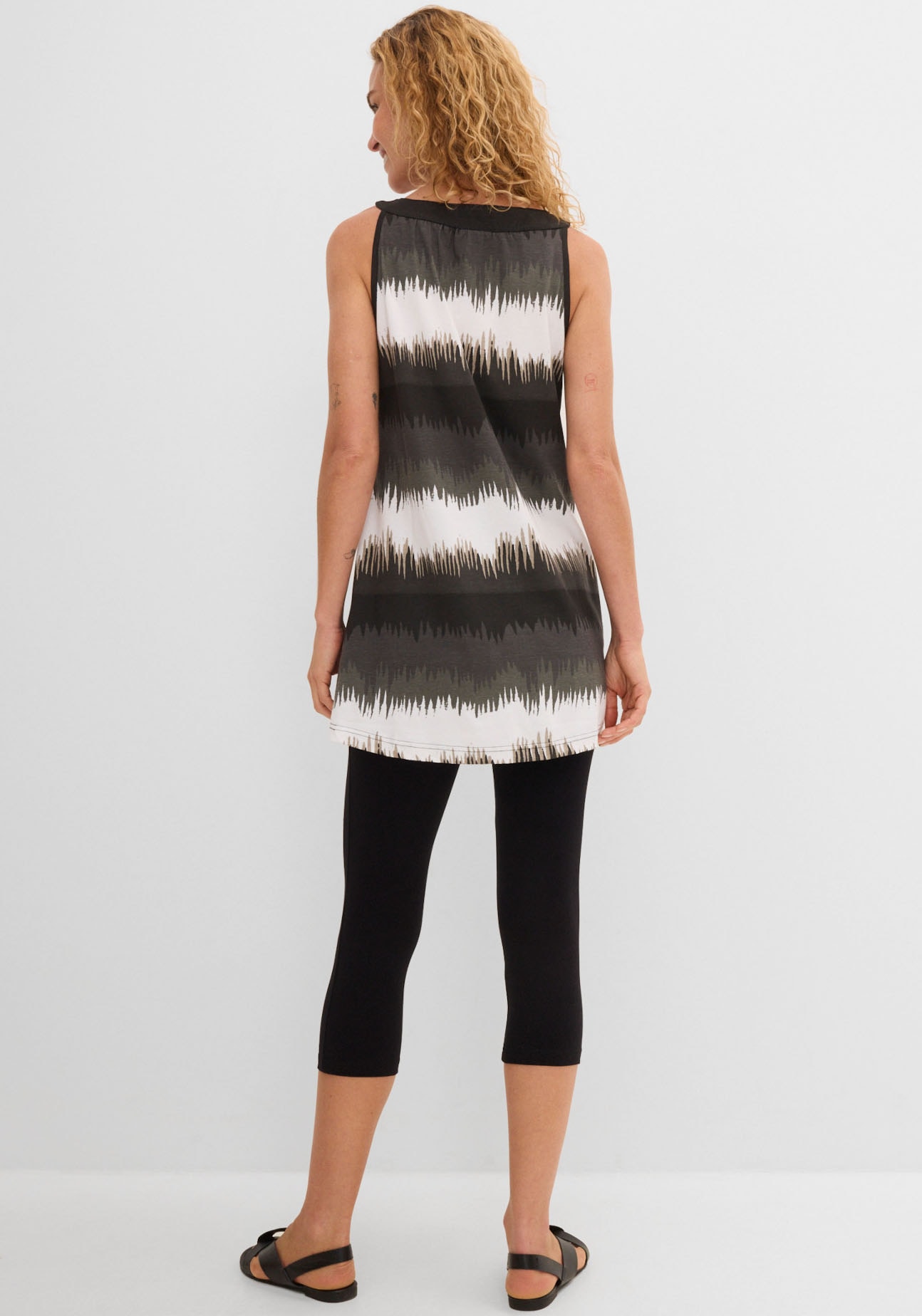 bonprix Jerseykleid Set, 2 tlg. mit Capri-Leggings in 3/4-Länge