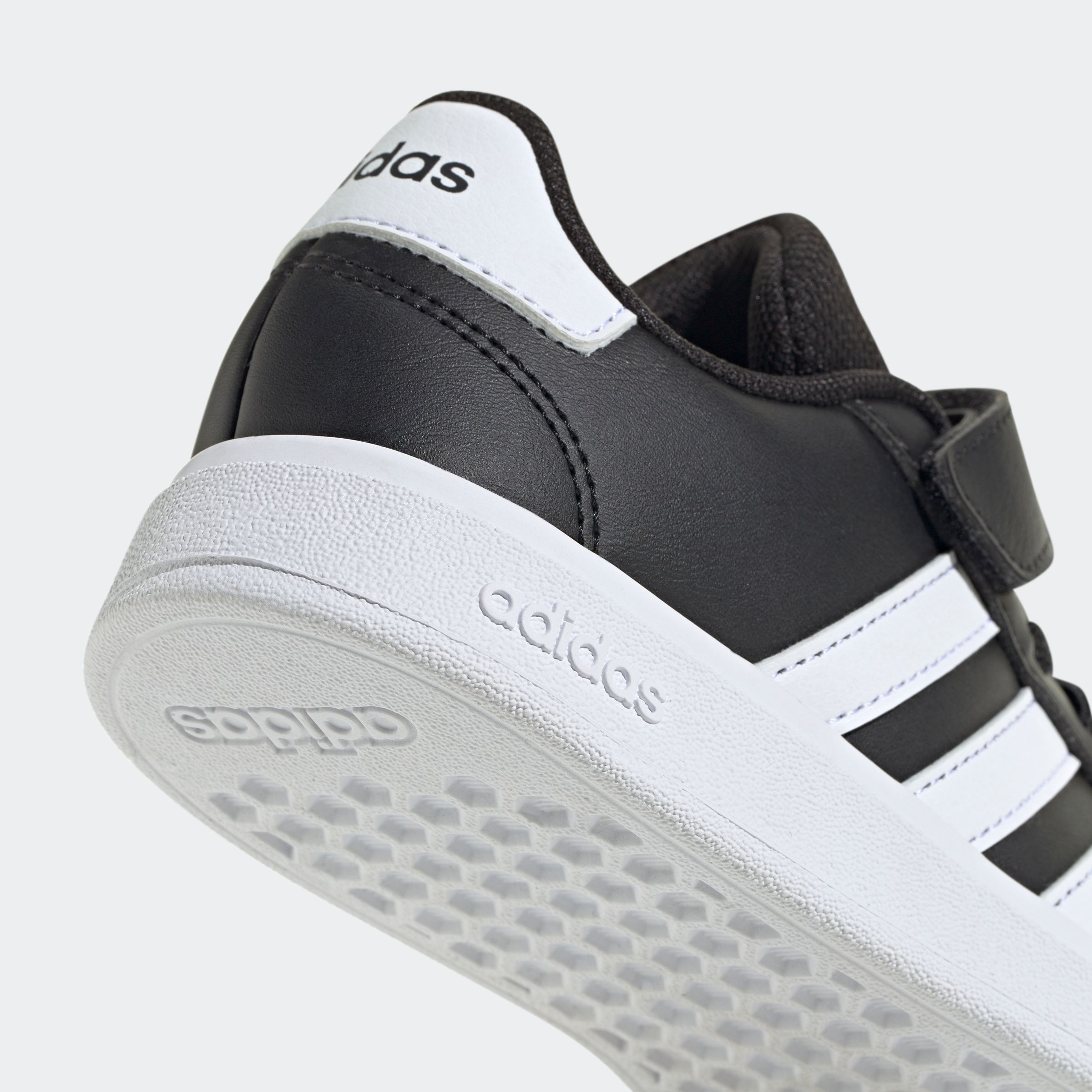 adidas Sportswear Sneaker »GRAND COURT 2.0 KIDS«, Design auf den Spuren des adidas Superstar
