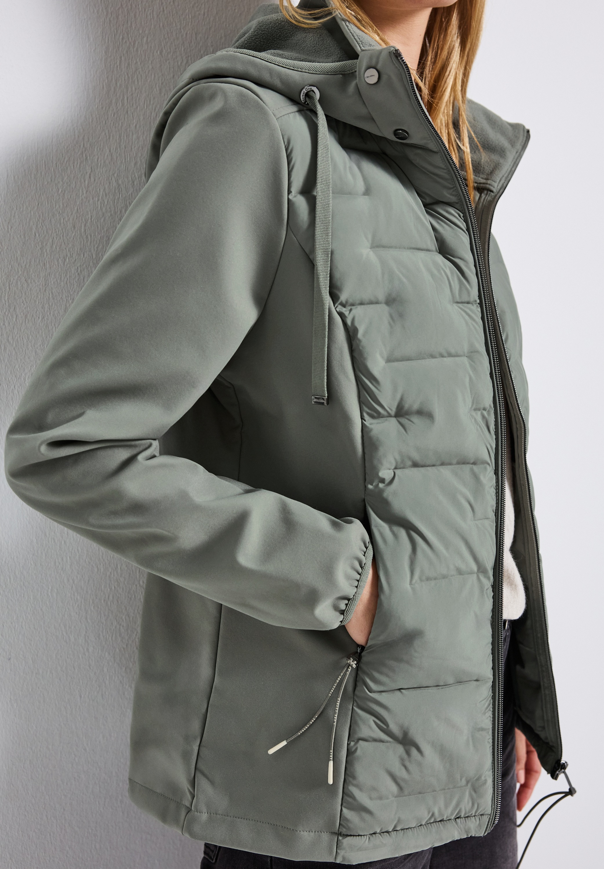 Thumbnail - STREET ONE Softshelljacke mit Kapuze mit Kapuze