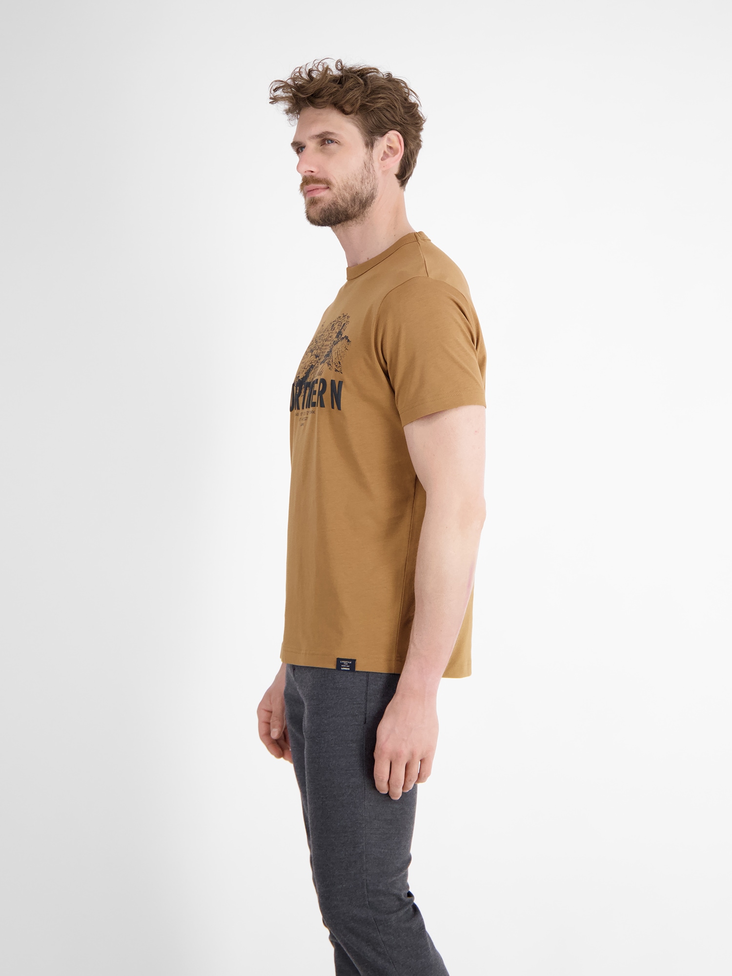 LERROS T-Shirt »LERROS Unifarbenes T-Shirt mit Brustprint«