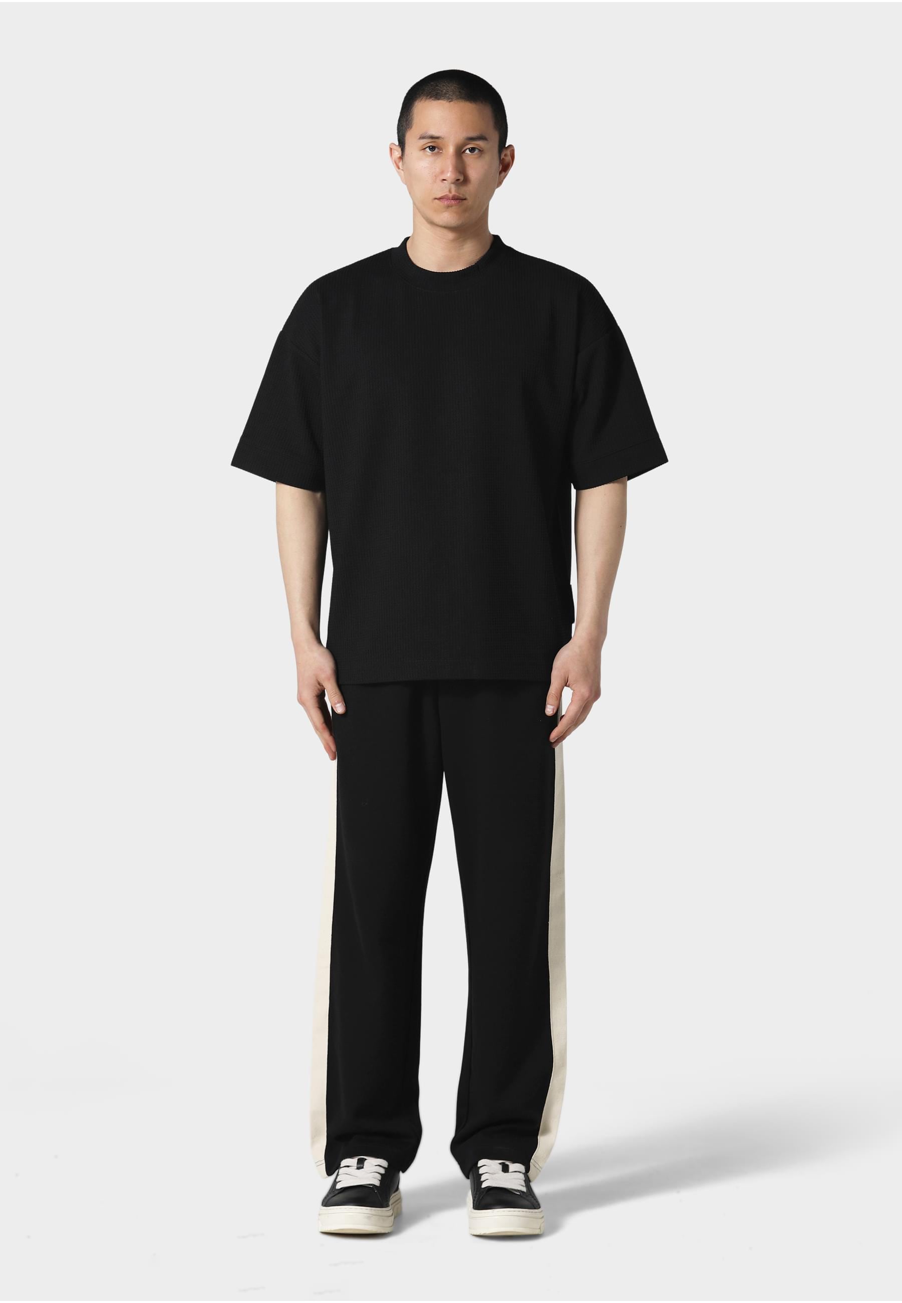 Irasuto Studios T-Shirt »Irasuto Studios WAFFLE T-SHIRT«, (1 tlg.)
