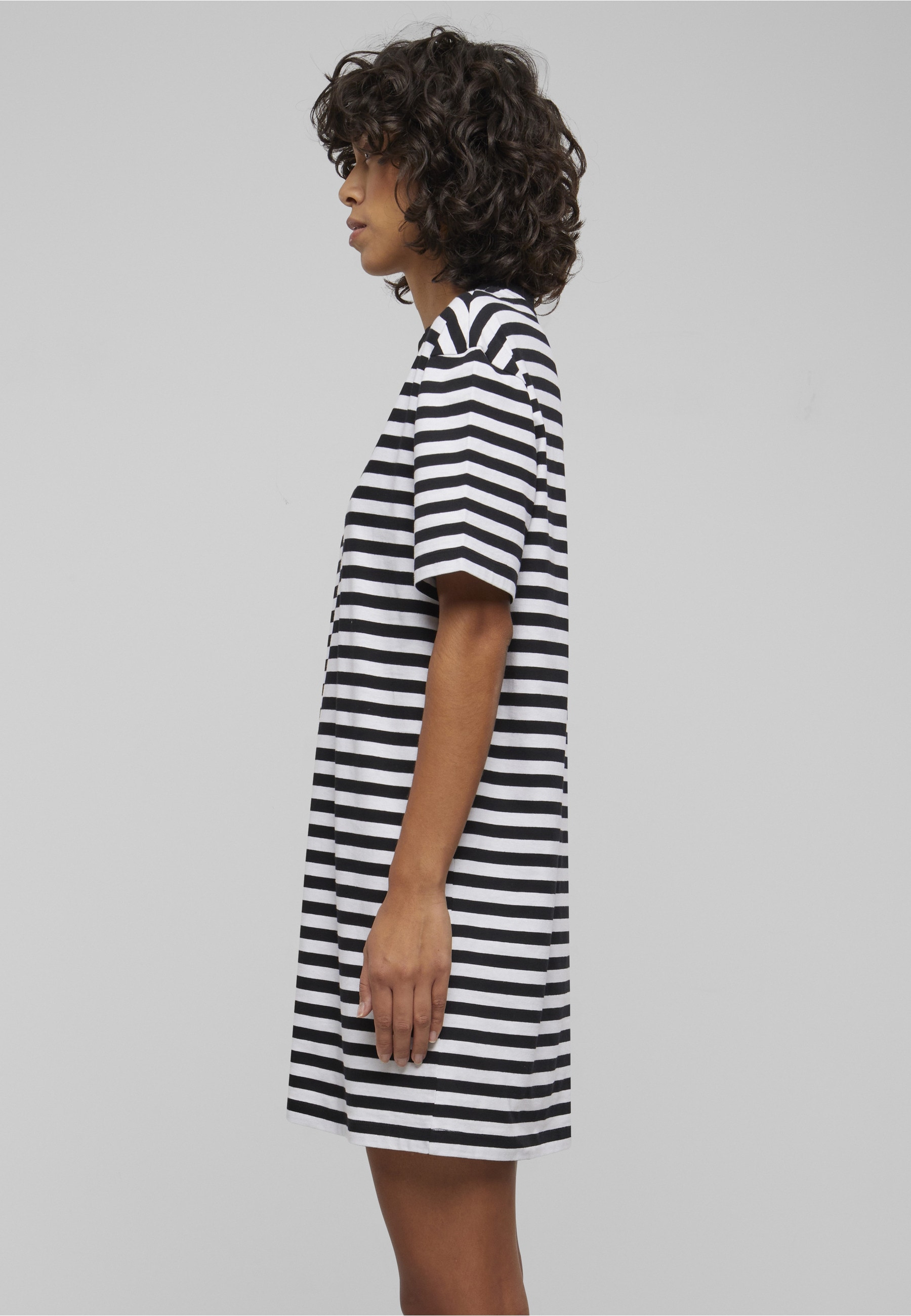 URBAN CLASSICS Shirtkleid »Urban Classics Damen Ladies Oversized Striped Tee Dress« 1 Stk. tlg.