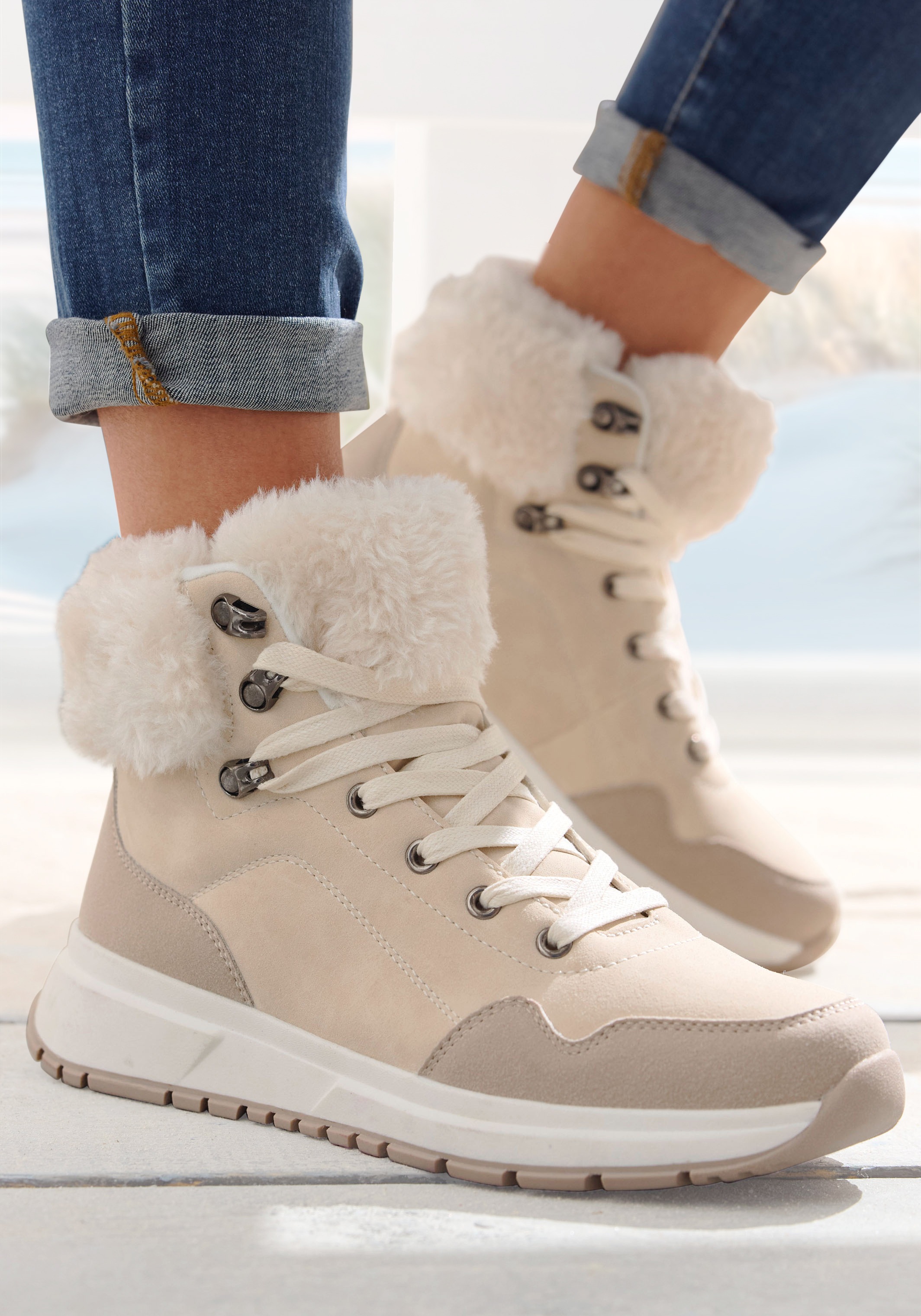 LASCANA Winterstiefelette "High Top Sneaker, Schnürschuh, Boots, Stiefelett günstig online kaufen