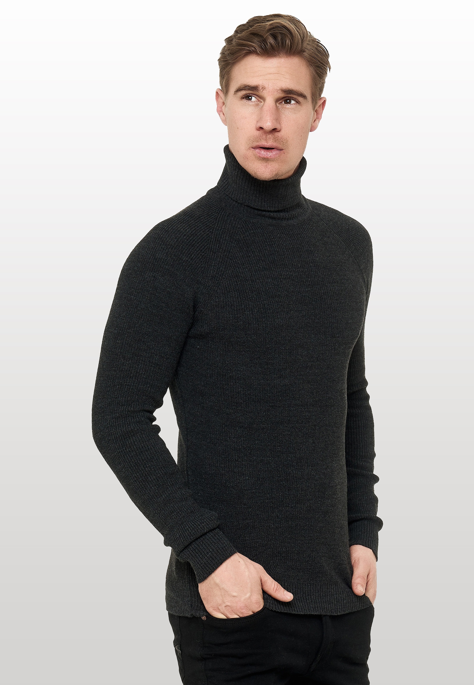 Rusty Neal Rollkragenpullover, mit stilvollem Hochkragen
