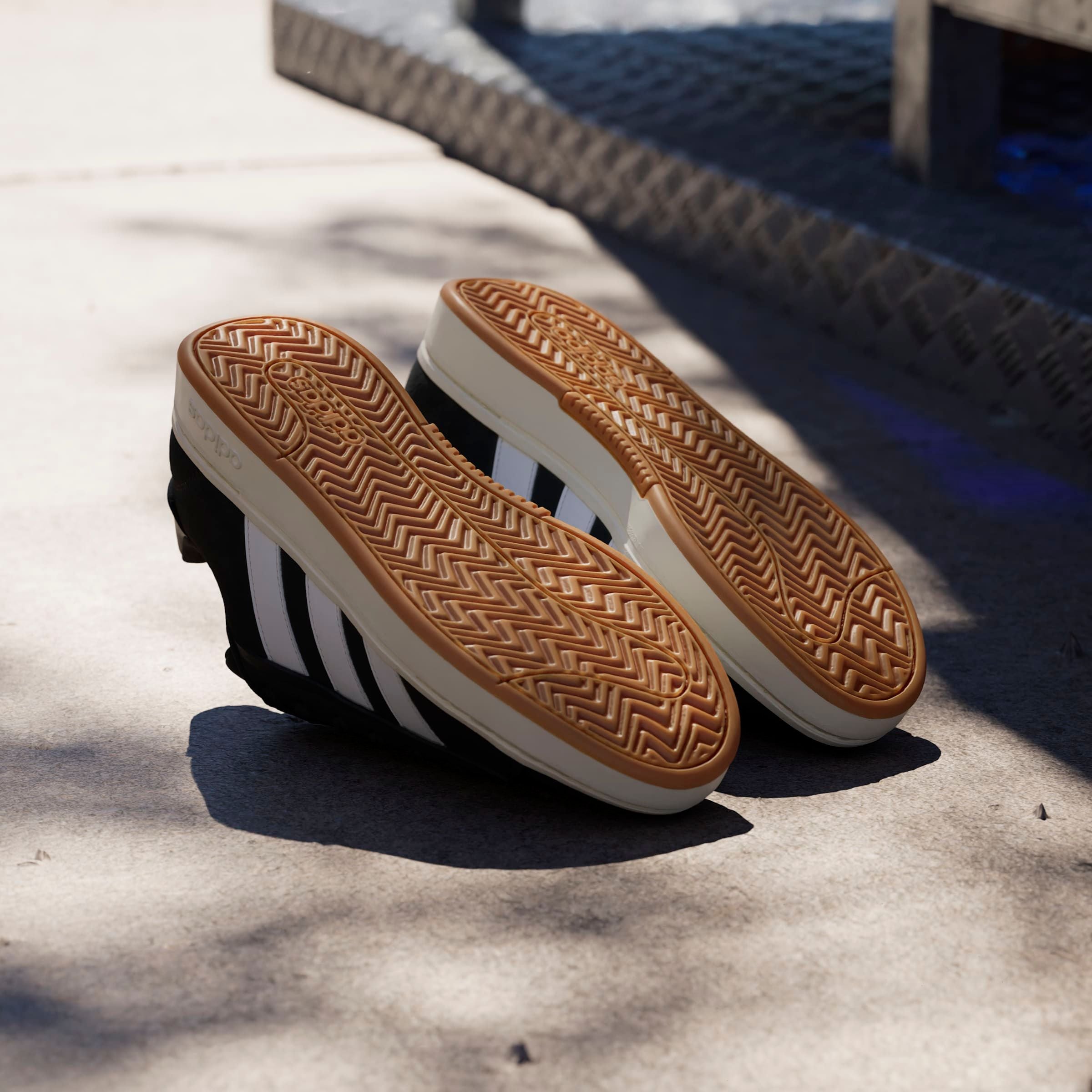 adidas Sportswear Sneaker »GRAND COURT ALPHA«, Design inspiriert vom adidas Campus 00