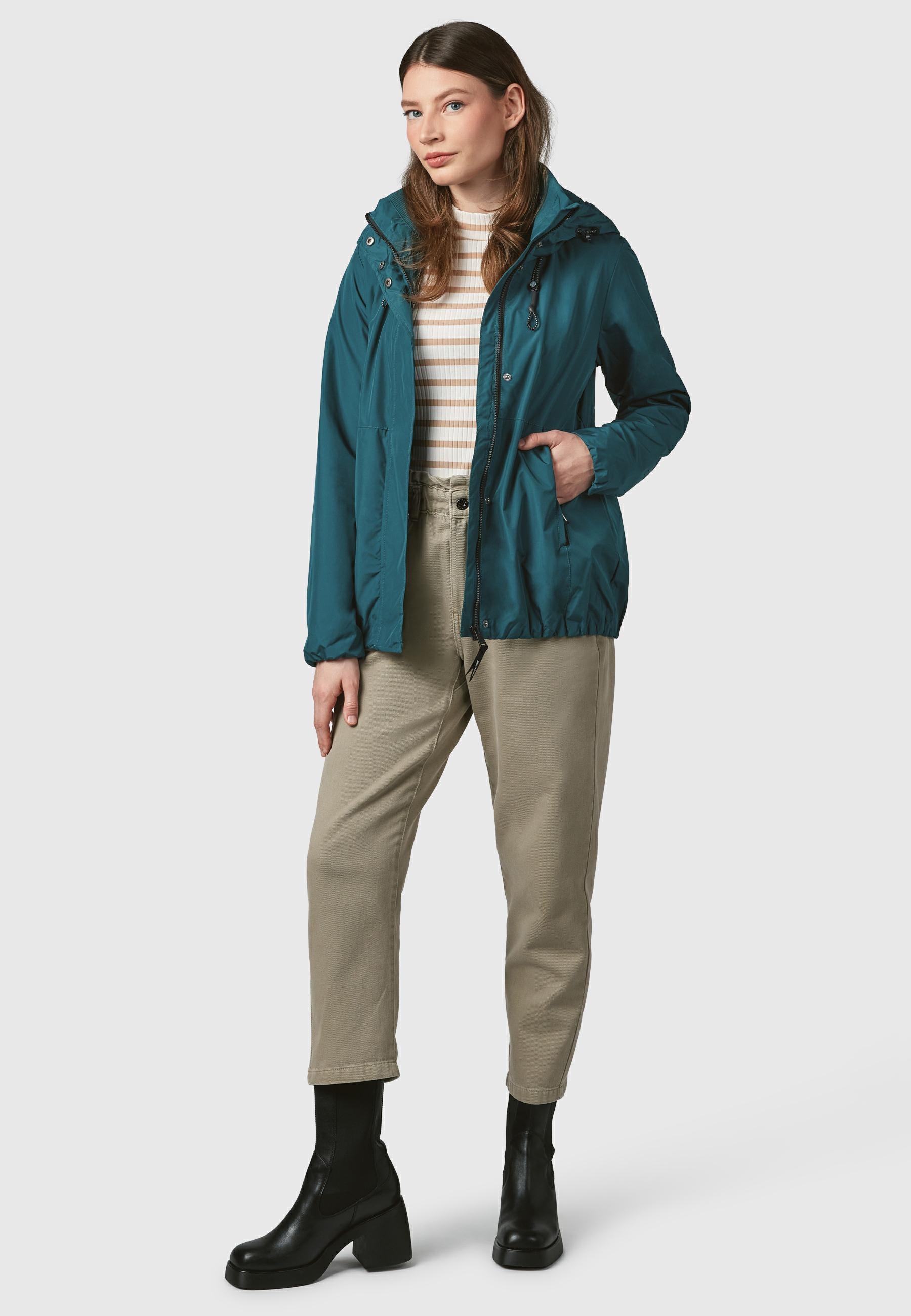 Ragwear Outdoorjacke »Sunniva Light«, mit Kapuze, Wasserdichte und atmungsaktive Damen Übergangsjacke