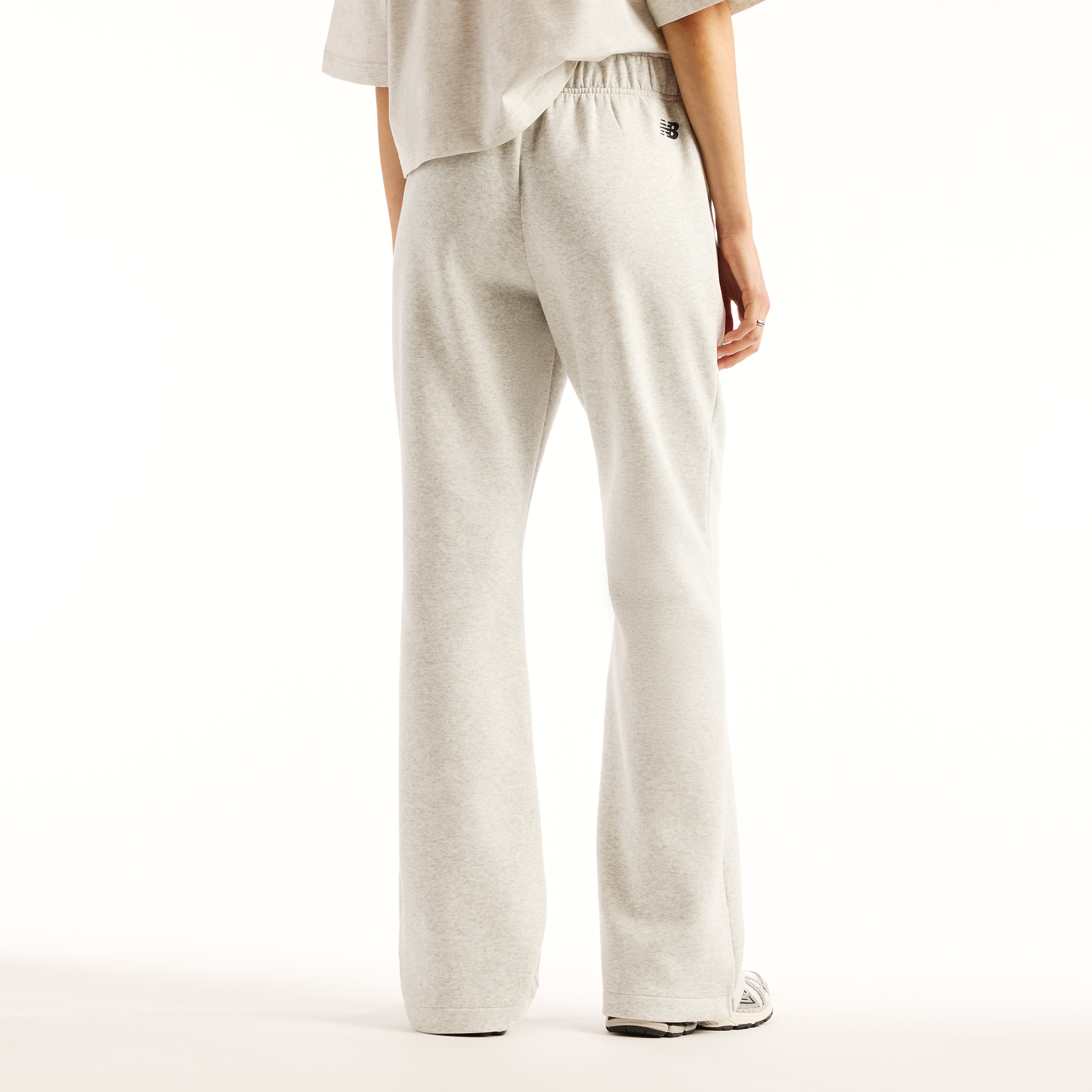 New Balance Sweathose »REIMAGINED FLEECE PANT«  für Erwachsene, lange Hosenform, mit klarer Linienführung
