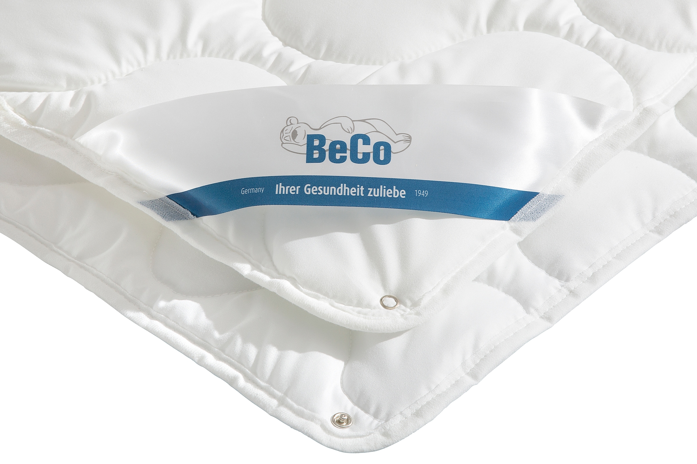 Beco Kunstfaserbettdecke »EcoWell Bettdecke mit "Blauer Engel" zertifiziert.«, warm, Füllung Klima-Hohlfaser, Bezug Bio-Baumwolle oder nachhaltiger Microfaser-Feinbatist uni, samtweich, (1 St.), Bettdecke in 2 Bezugsvarianten und in 4 Wärmeklassen!