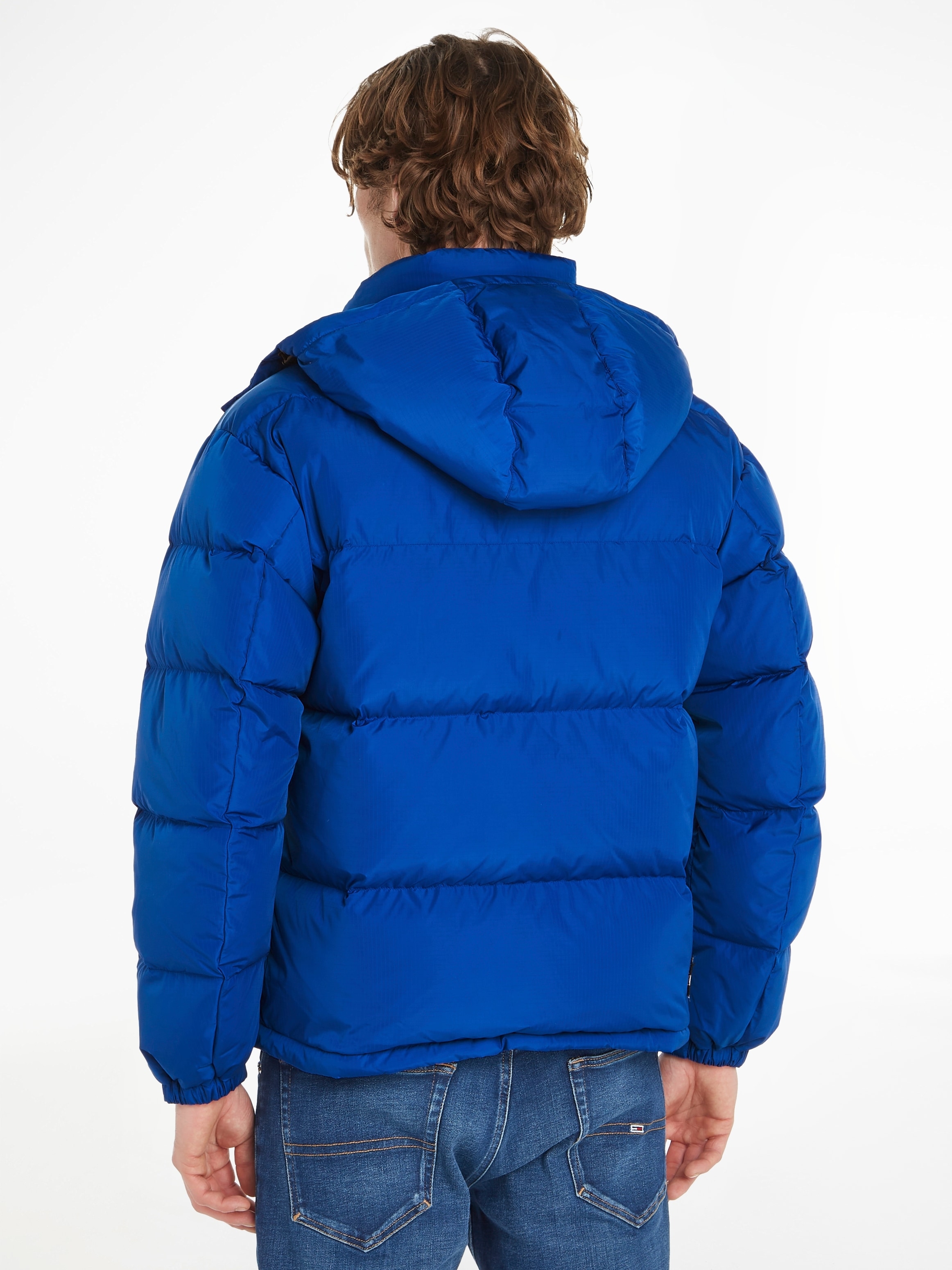 Tommy Jeans Steppjacke "TJM ALASKA PUFFER", mit Kapuze, mit Markenlabel günstig online kaufen