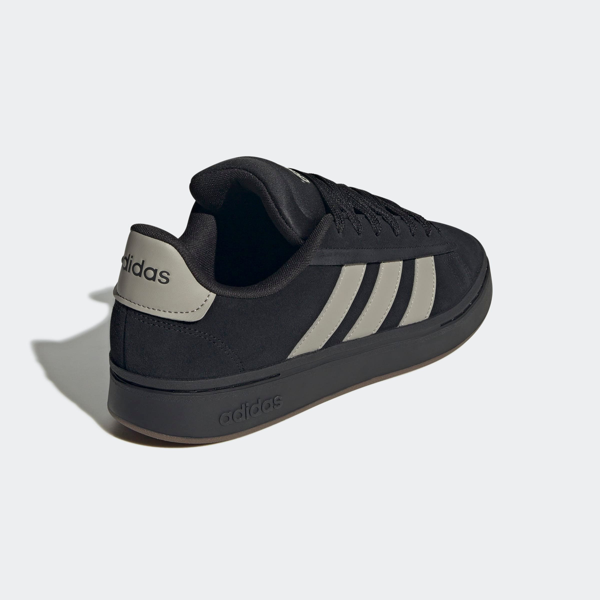 adidas Sportswear Sneaker »GRAND COURT ALPHA«, Design inspiriert vom adidas Campus 00