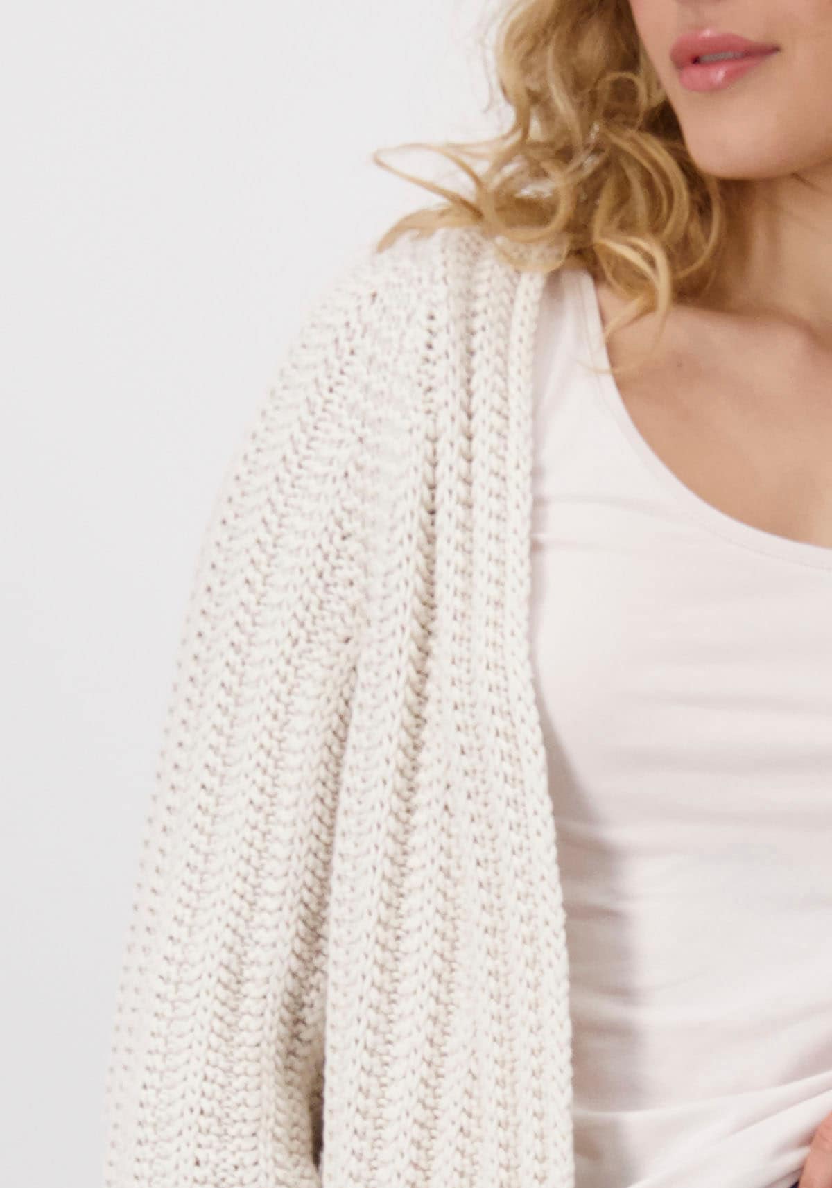 Monari Strickjacke, aus Ajourstrick