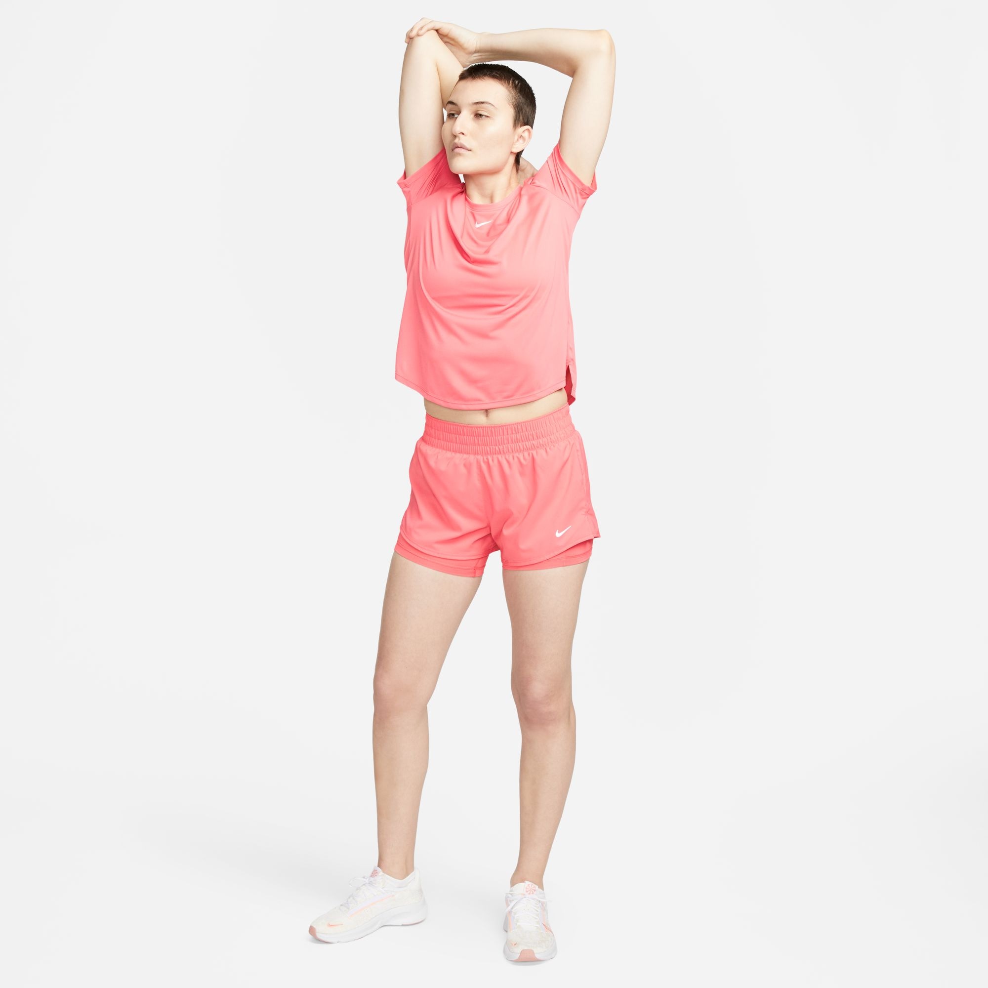 Nike 2-in-1-Shorts »DRI-FIT ONE WOMEN'S MID-RISE -IN-1 SHORTS«