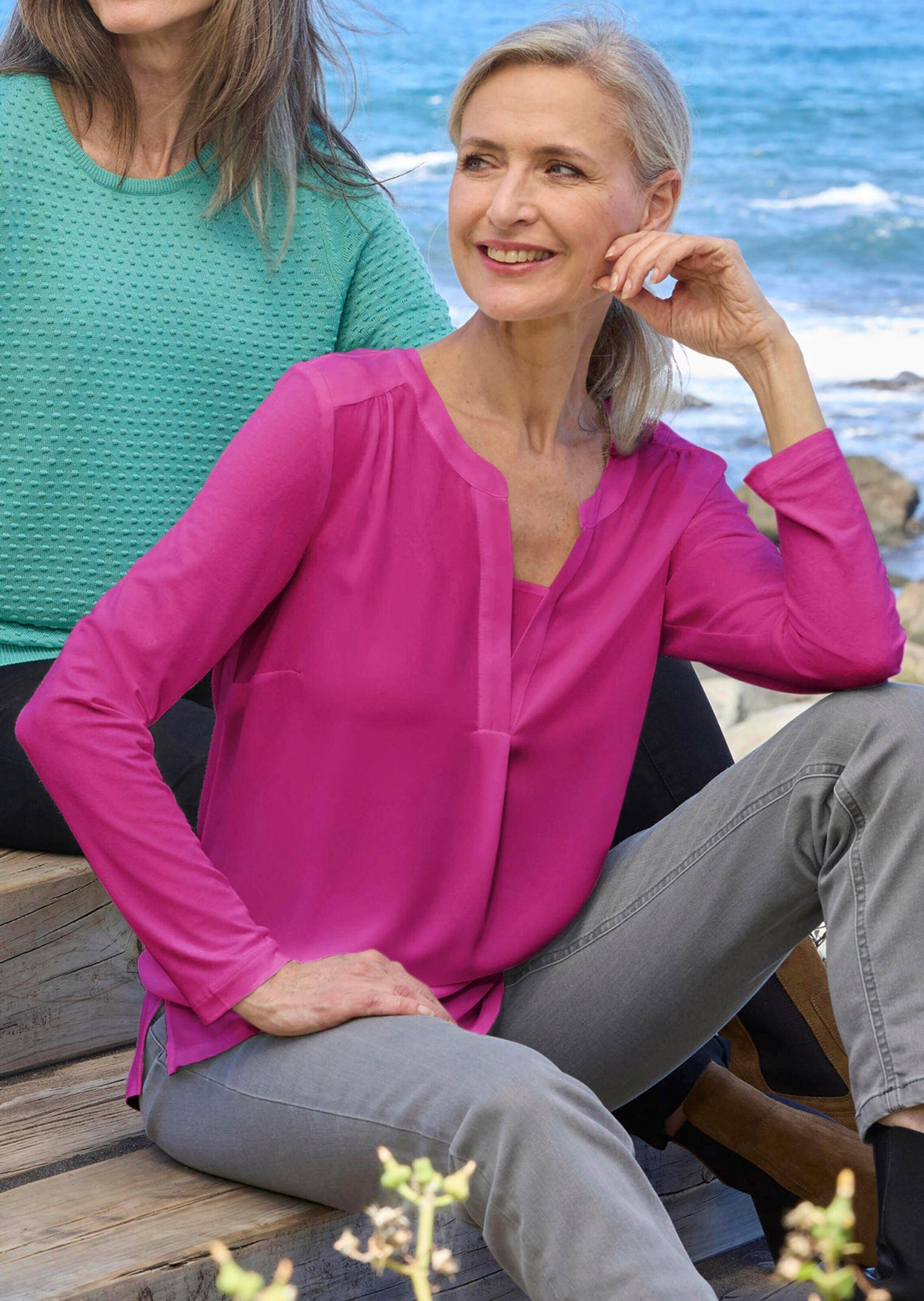 GOLDNER Kurzarmbluse »Kurzgröße Langarm Damen Unibluse mit Chiffoneinsatz und Rundhalsaussschnitt«