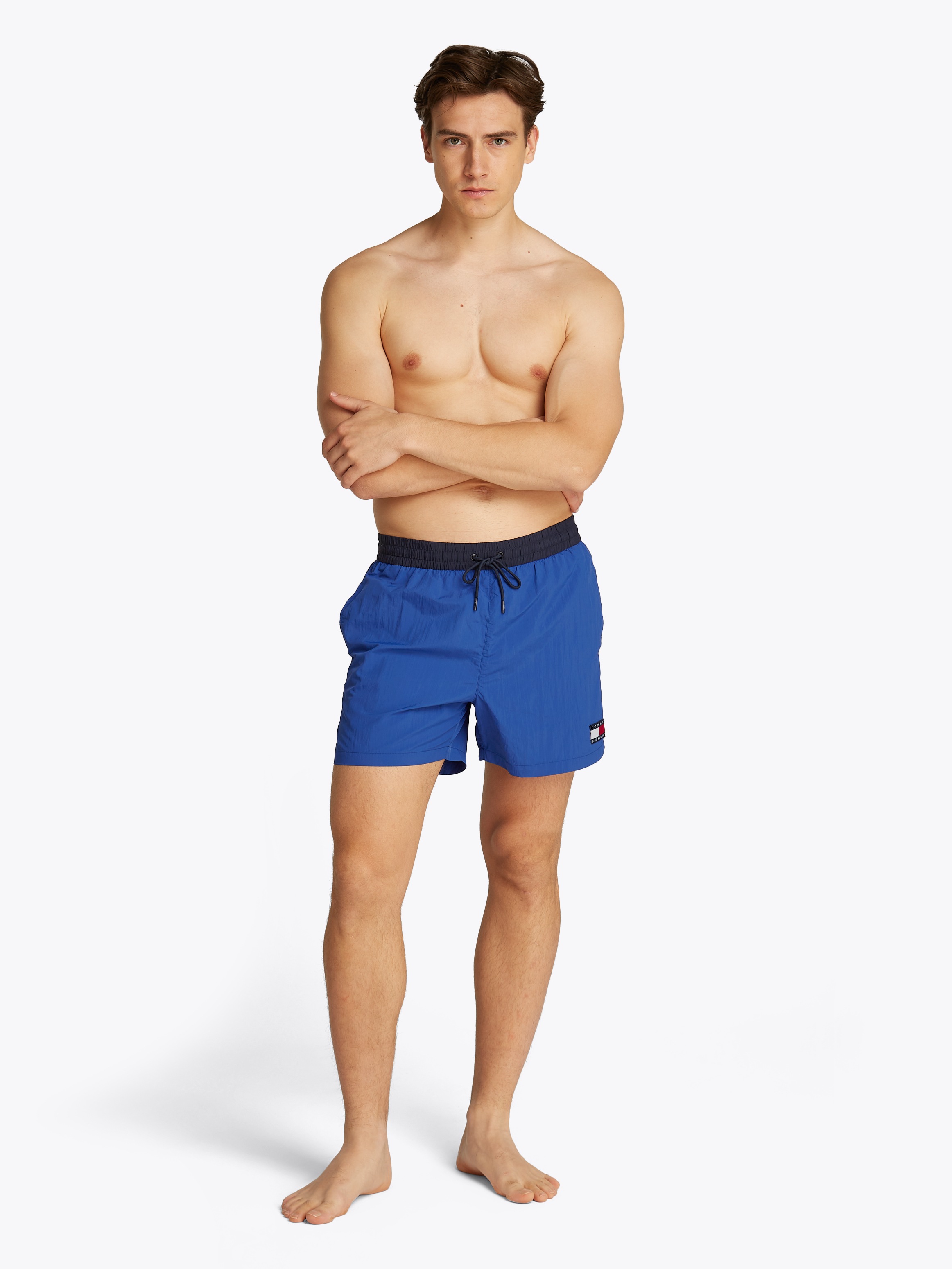 Tommy Hilfiger Swimwear Badeshorts »MEDIUM DRAWSTRING«, mit Logo-Patch, mit kontrastfarbenem Bund