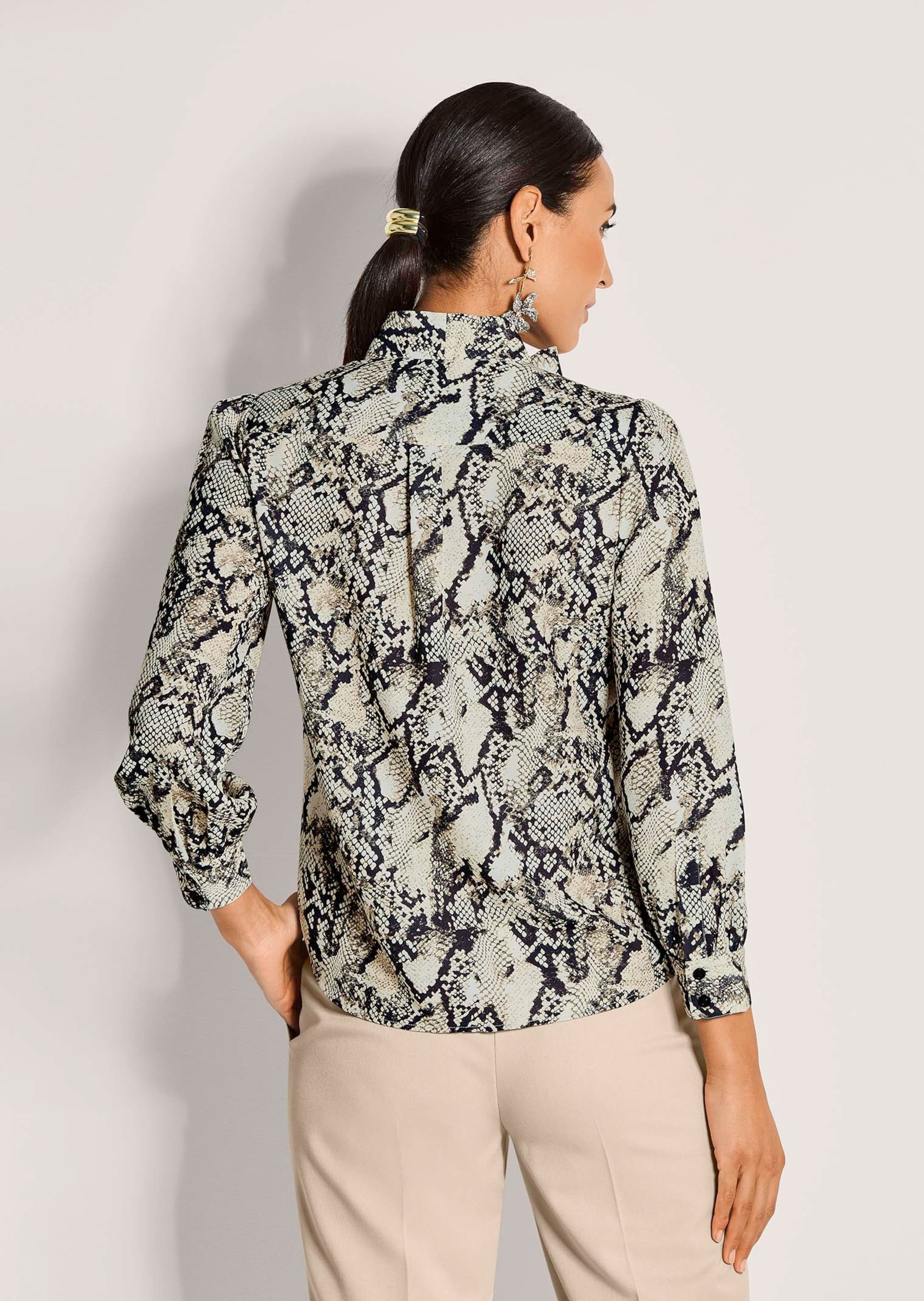 MADELEINE Langarmbluse »Bluse Elegante Bluse mit Animal-Print« Bluse mit Schluppe