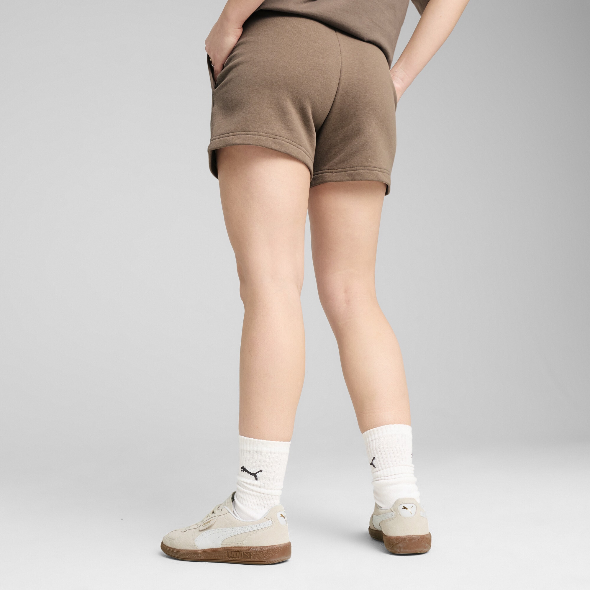 PUMA Sporthose »WARDROBE ESS 4" Shorts Damen«