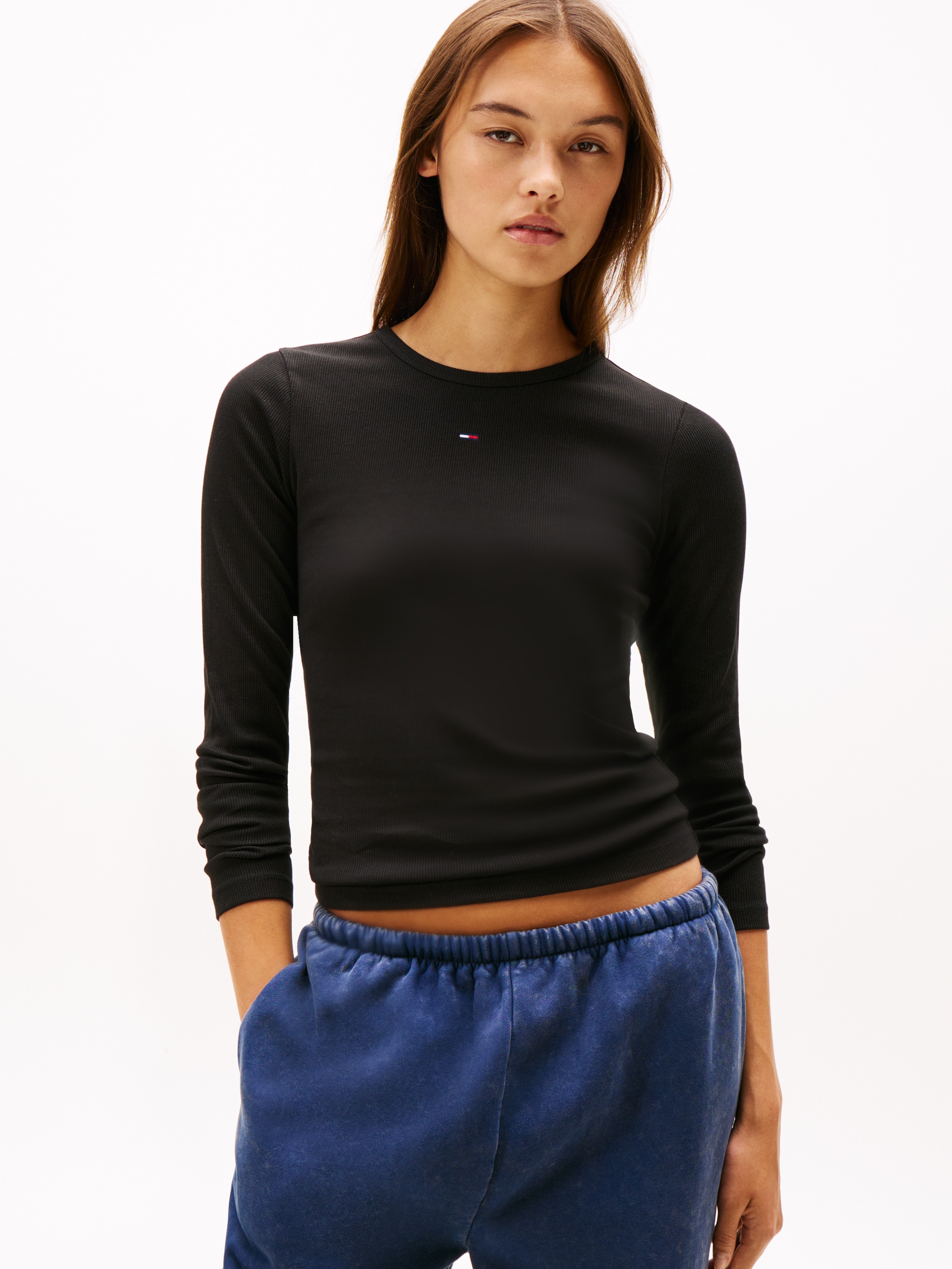 Tommy Jeans Langarmshirt »TJW 2PACK SLIM ESSENTIAL RIB LS«, (Packung, 2 tlg., 2er-Pack), in Rippoptik, mit Logostickerei