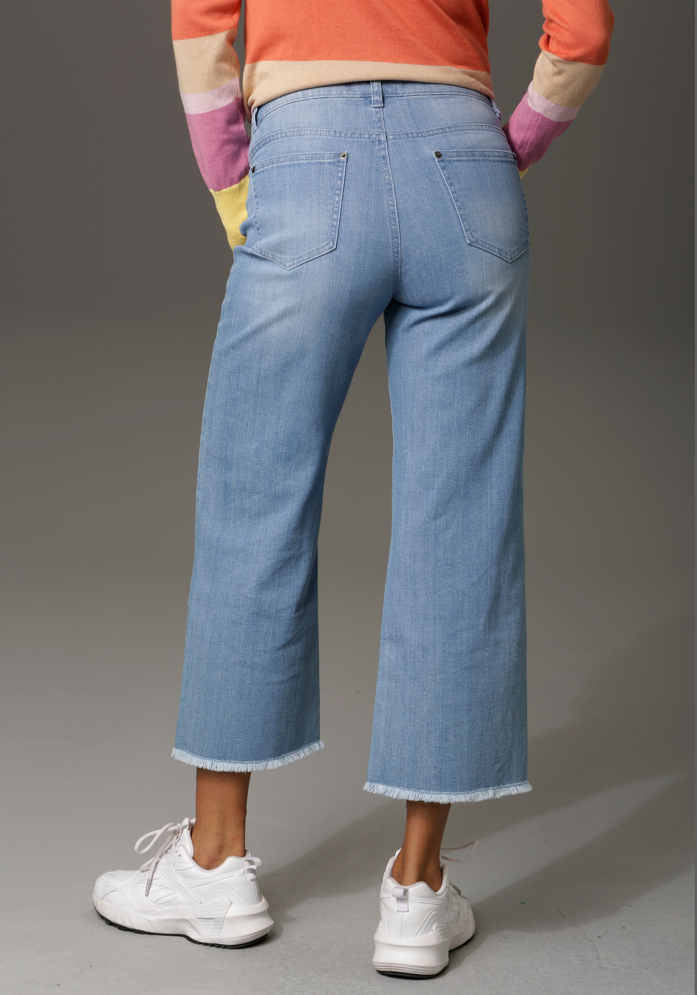 | CASUAL mit leicht 7/8-Jeans, Aniston für ausgefranstem Beinabschluss BAUR kaufen