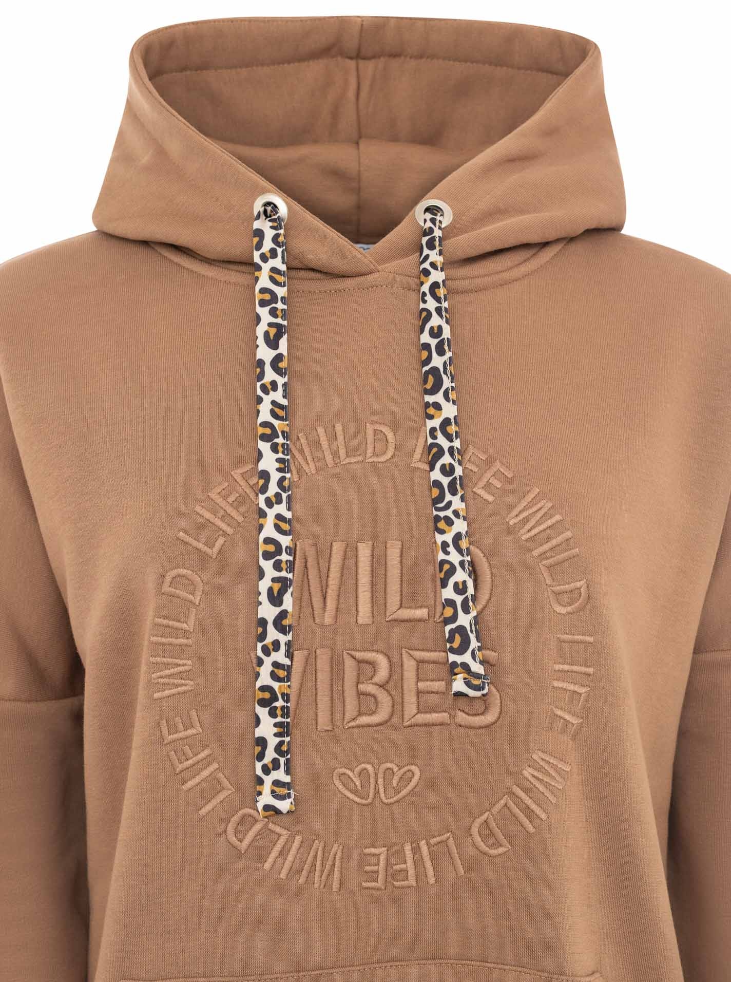 Zwillingsherz Sweatkleid »"Wild Vibes"« Kängurutasche praktische Fronttaschen, Leo-Kordel, tonale Stickerei
