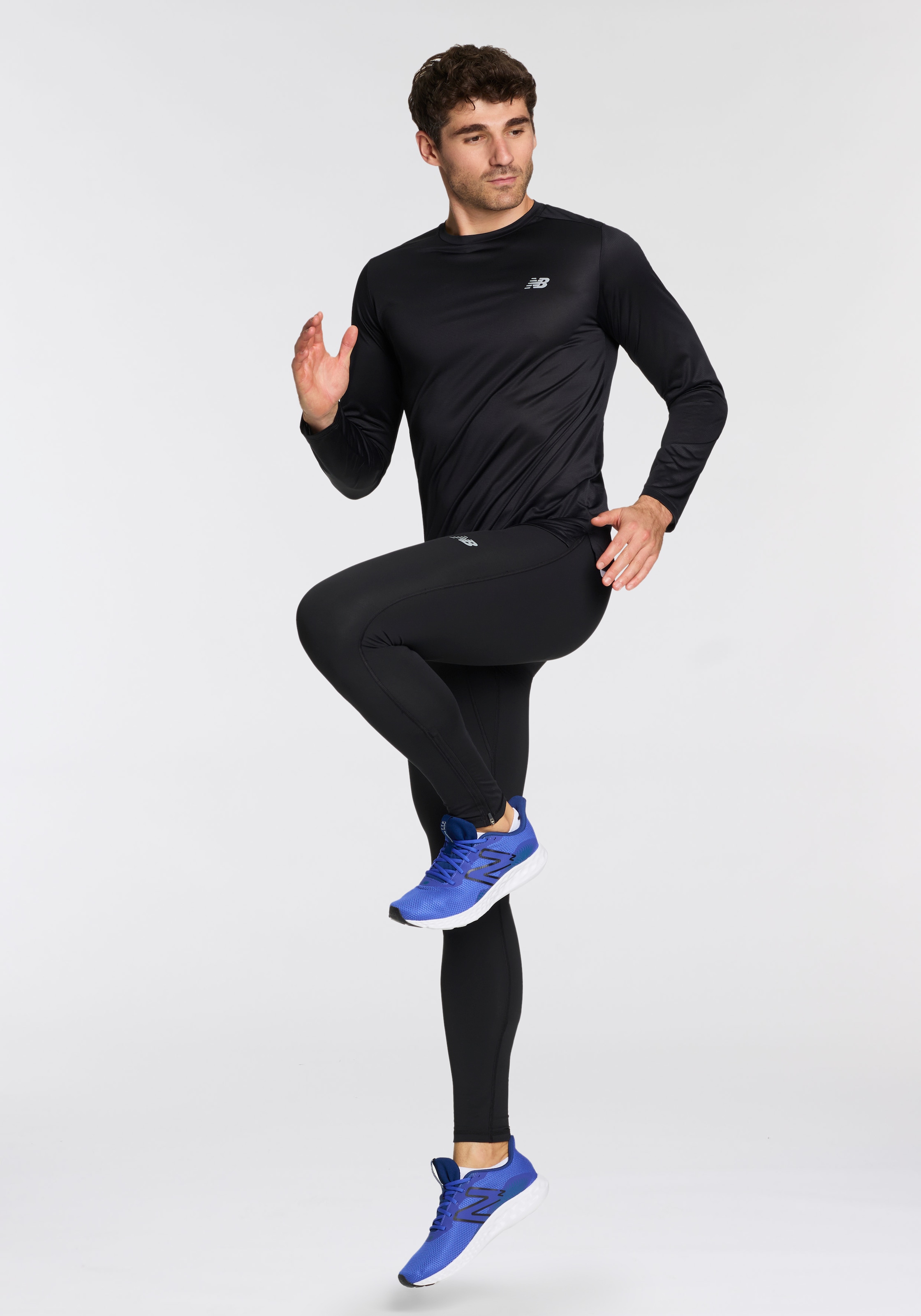 New Balance Laufshirt »Sport Essentials Long Sleeve«, mit Label