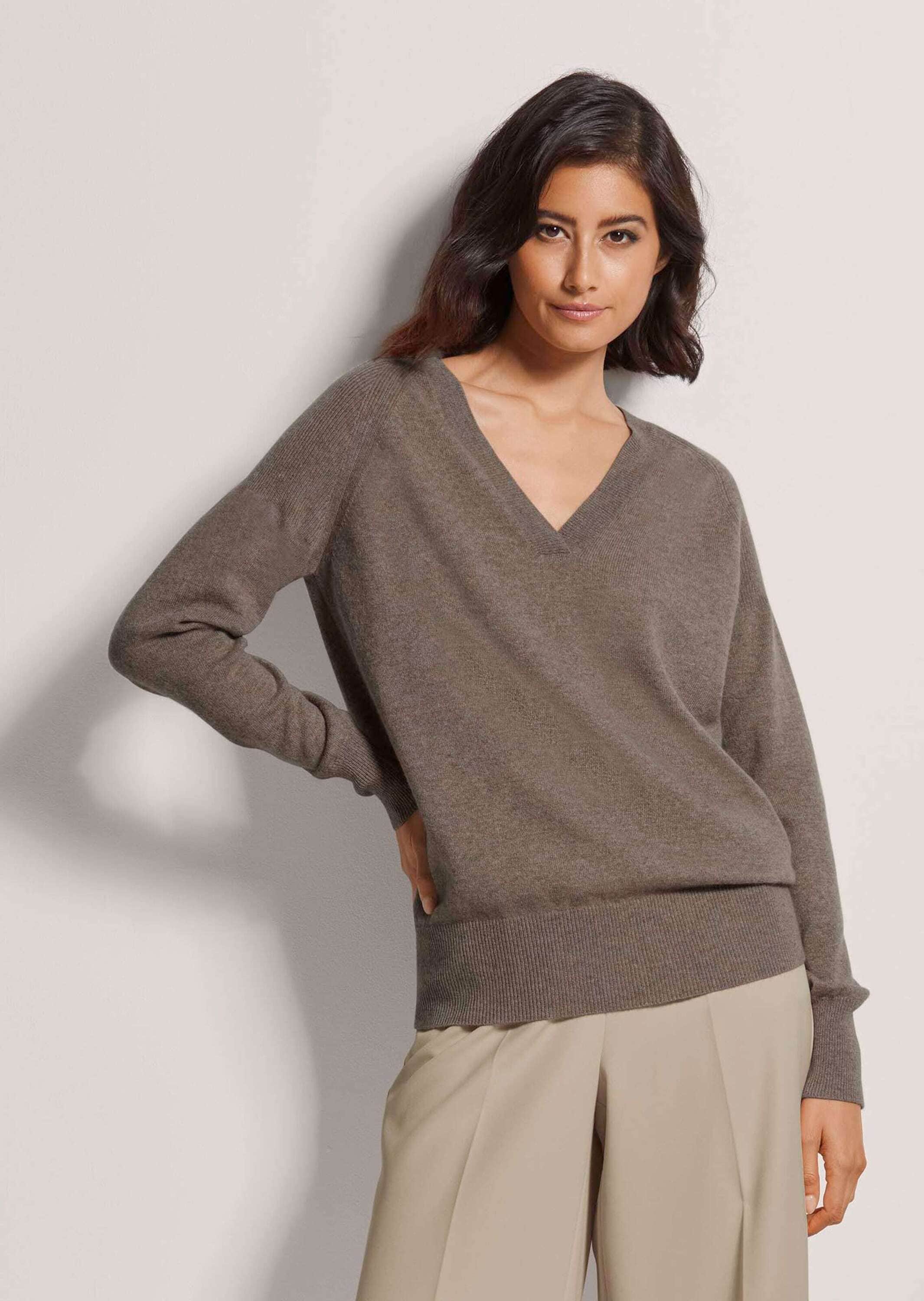 MADELEINE Longpullover »Pullover Kaschmirpullover mit V-Ausschnitt« Edles Maschenbild