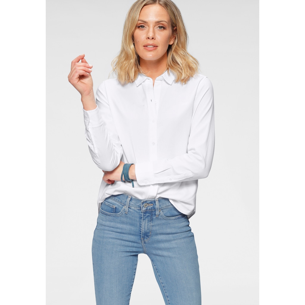 Levi's® Hemdbluse »The Classic«, Kleine Logo-Stickerei auf der Brust