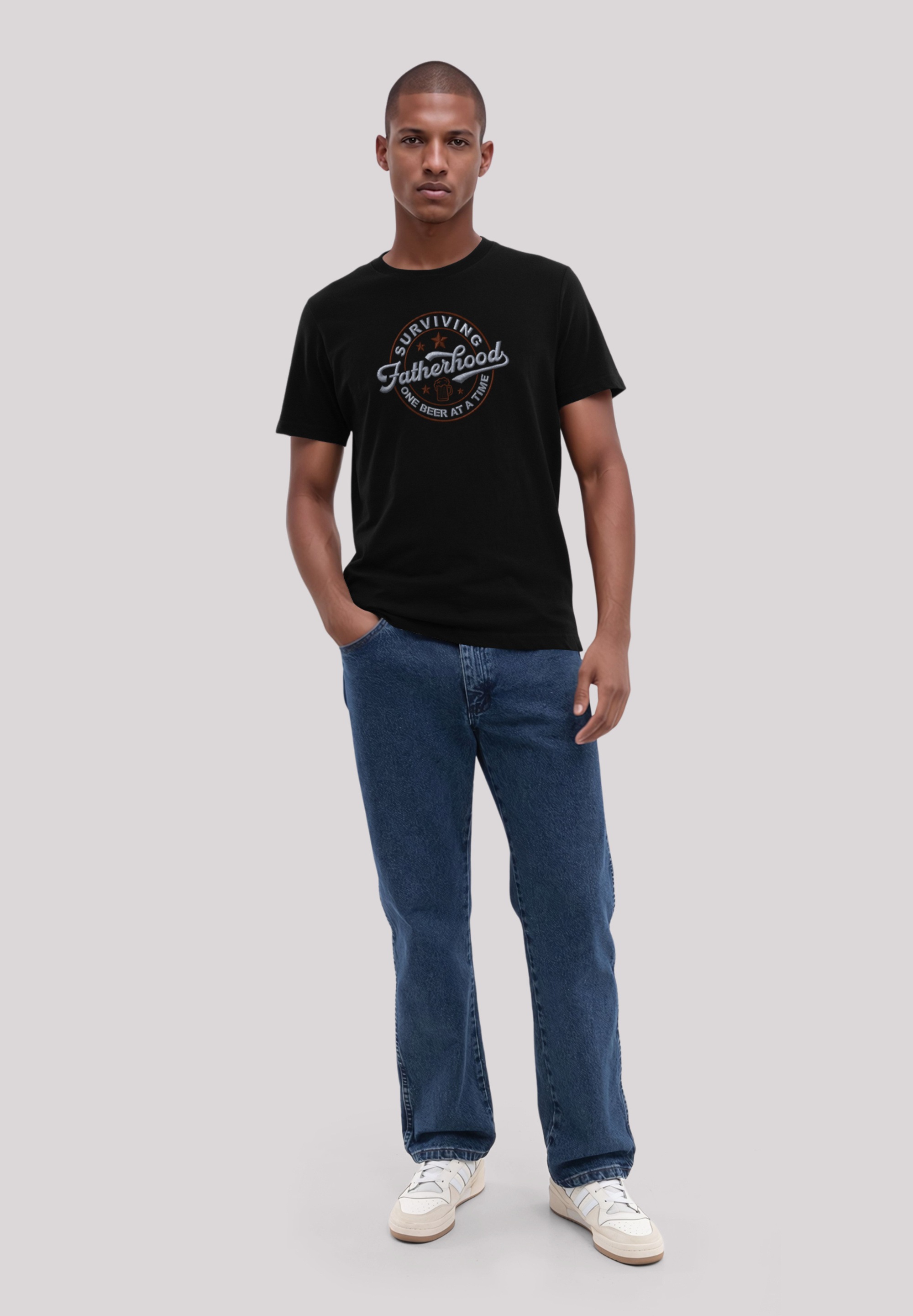 F4NT4STIC T-Shirt »Vatertag Surviving Fatherhood Bestickt«, Premium Qualität, Stickerei
