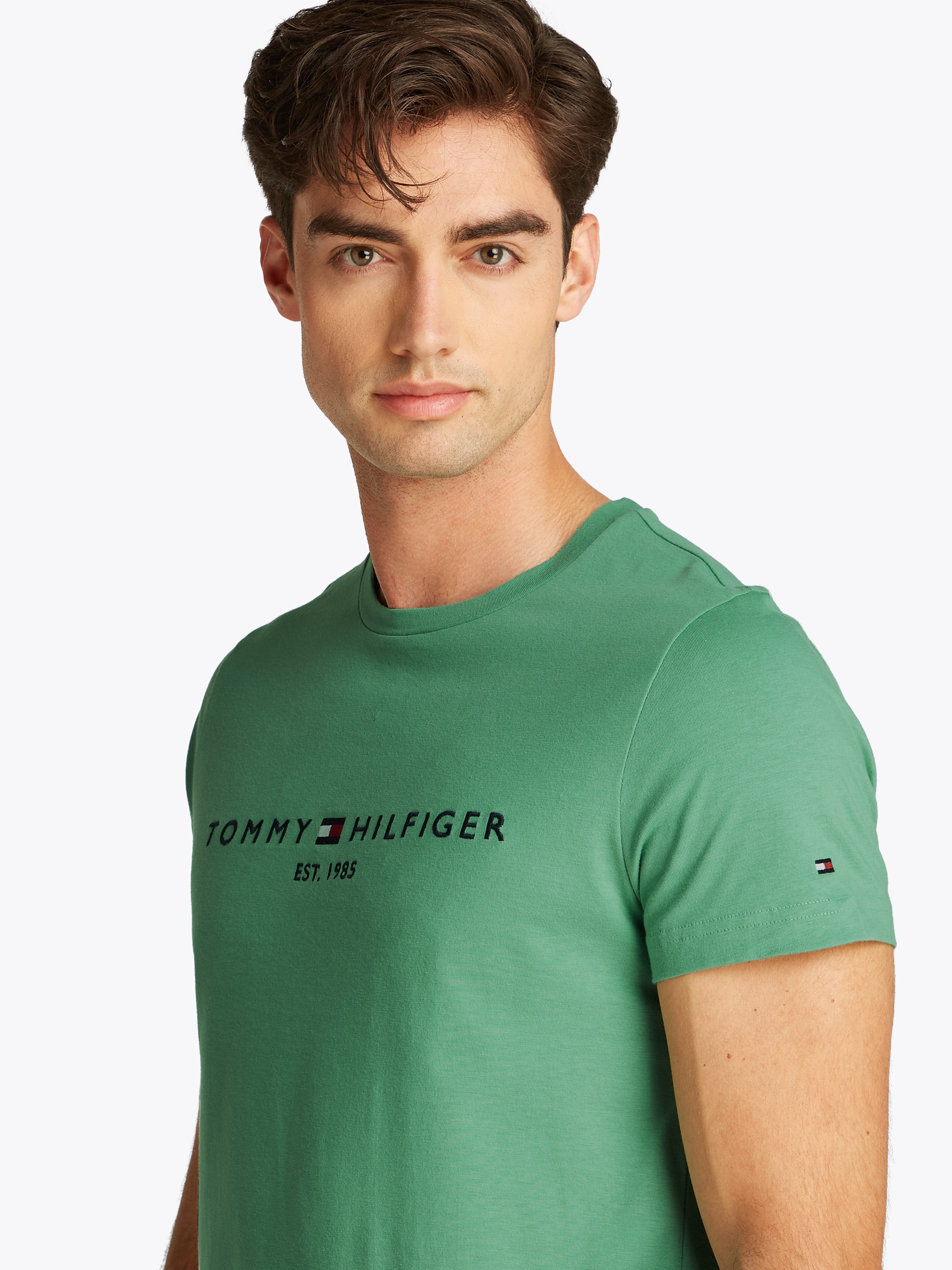 Tommy Hilfiger T-Shirt »TOMMY LOGO TEE«, aus reiner, nachhaltiger Baumwolle