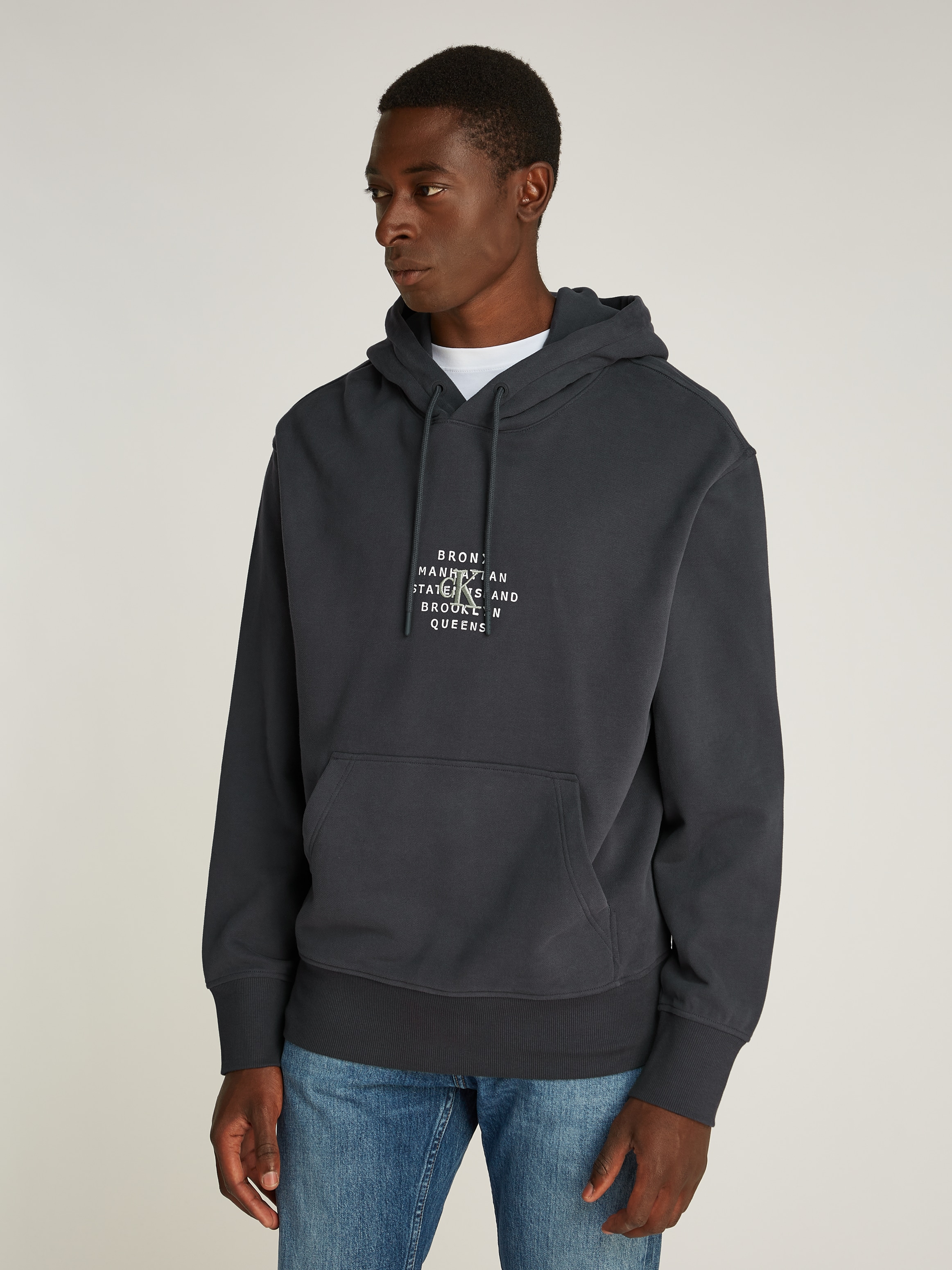 Sweatshirt »NYC STAMP GRAPHIC HOODIE«, mit Logostickerei