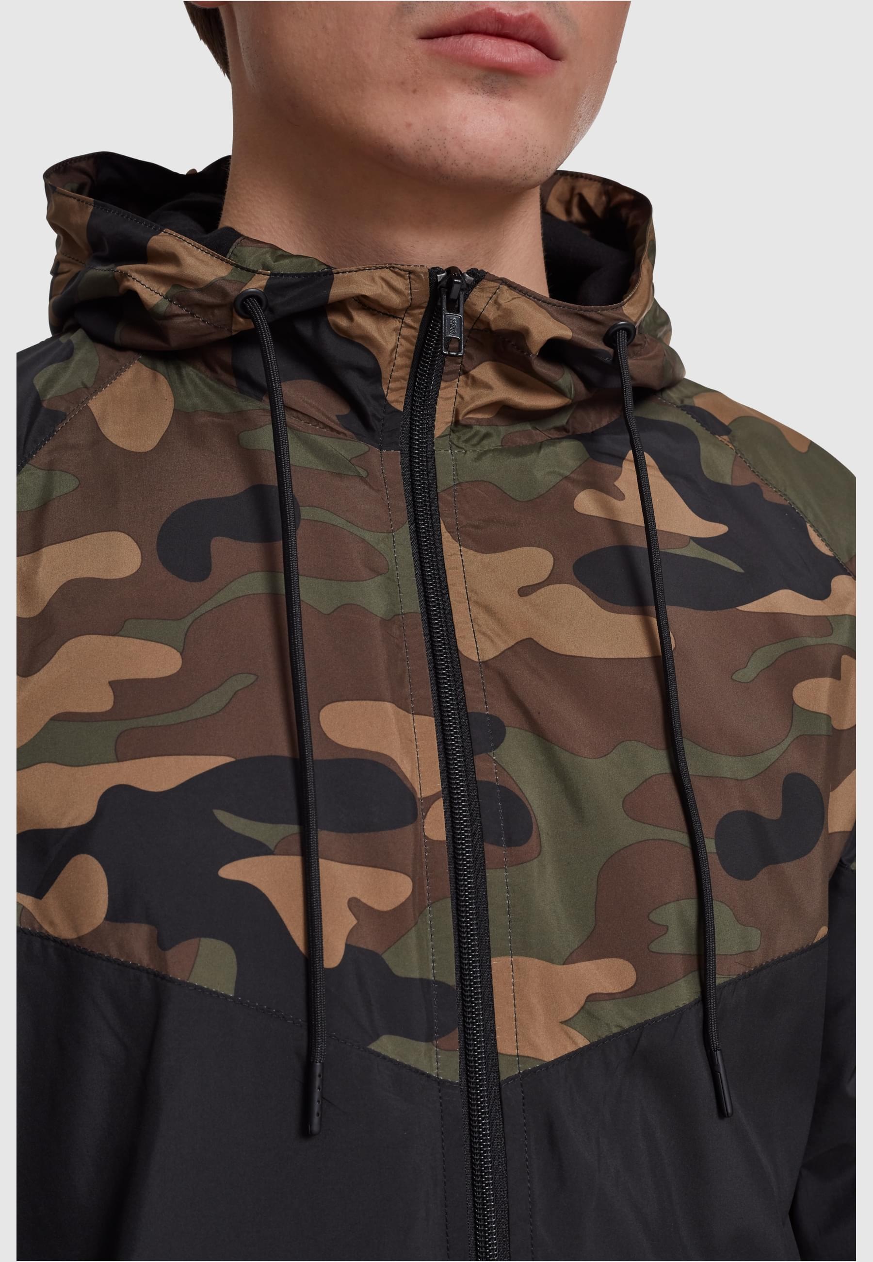 URBAN CLASSICS Anorak »Urban Classics Herren Pattern Arrow Windrunner«, (1 St.), mit Kapuze