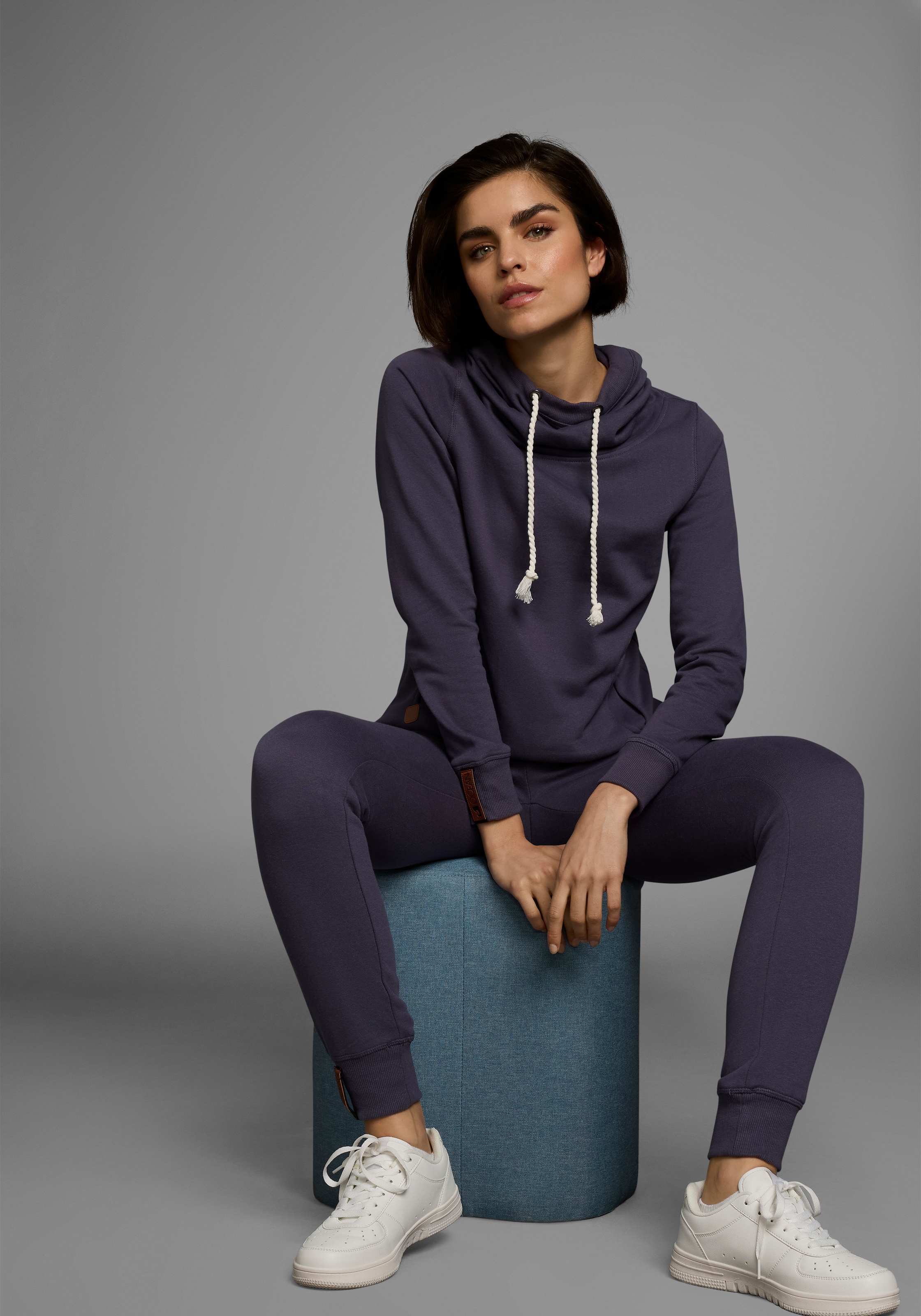 Ocean Sportswear Jogginganzug »Essentials Joggingsuit«, (Set, 2 tlg.), mit Lederimitat-Details