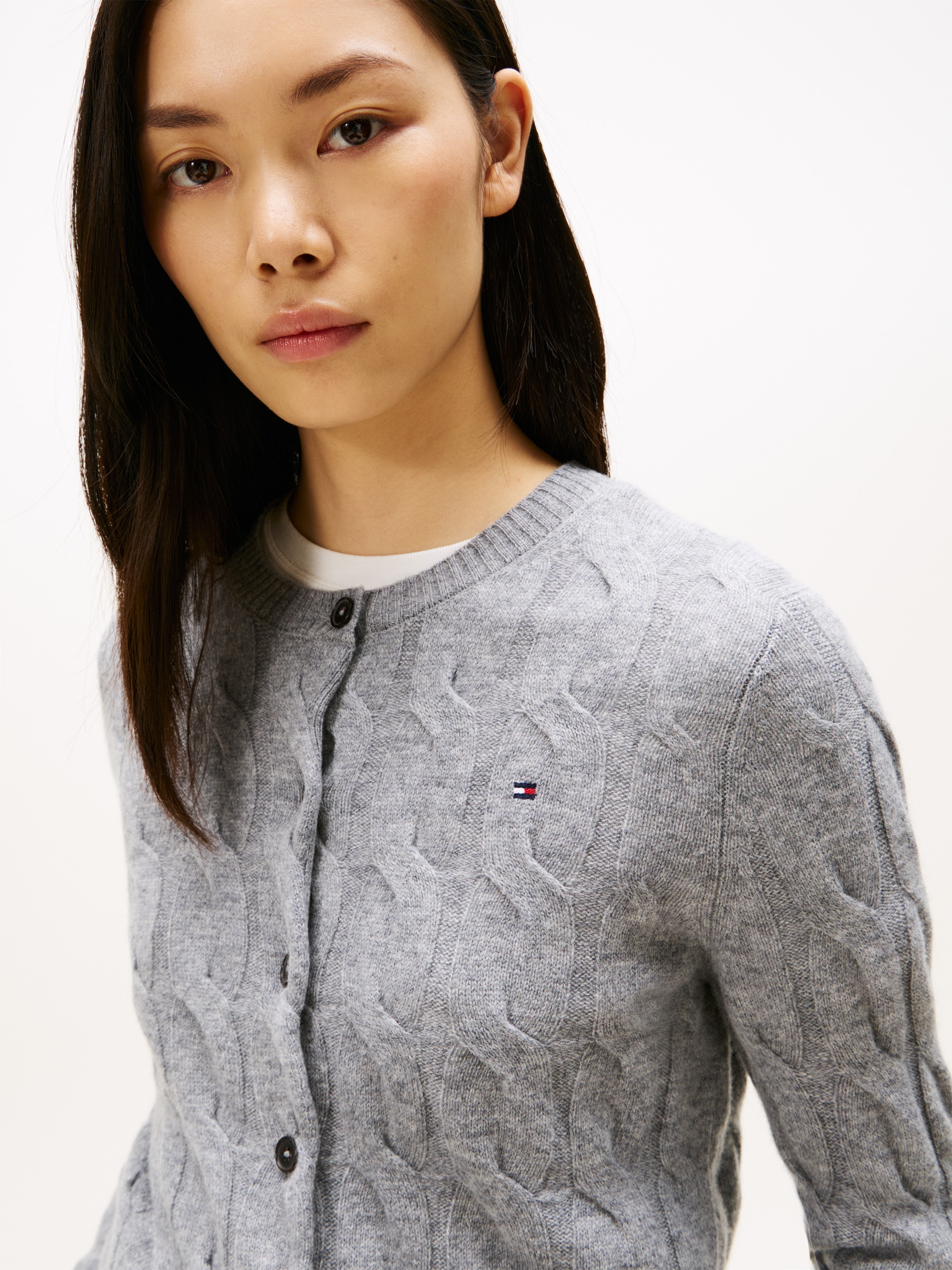 Tommy Hilfiger Strickjacke »SOFT WOOL CABLE C-NK LS CARDIGAN« mit Zopfmuster, aus reiner Wolle