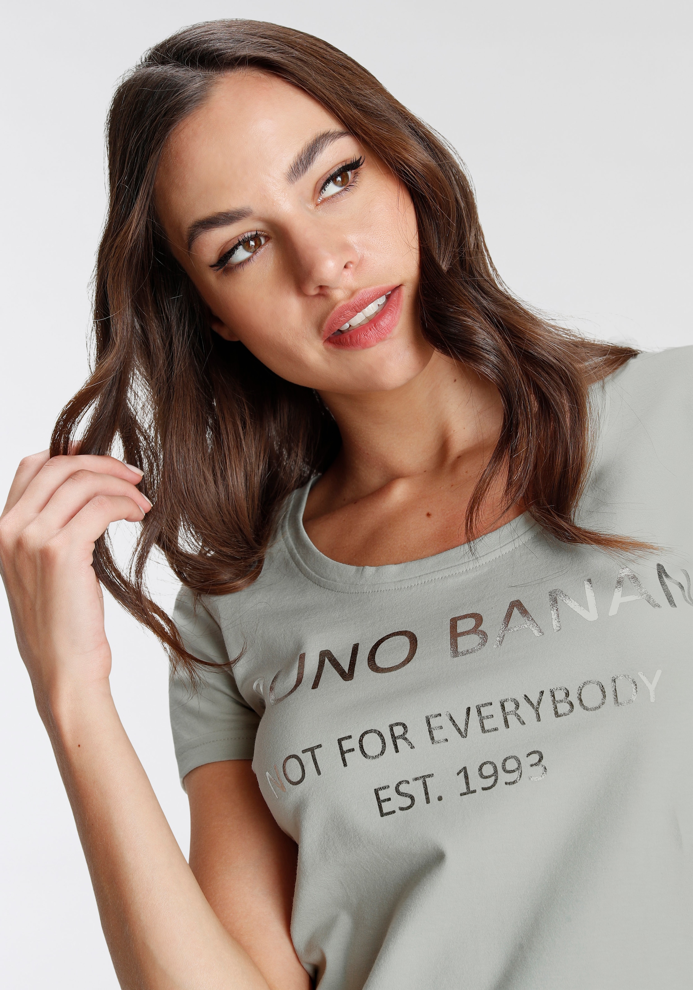 Bruno Banani T-Shirt, mit goldfarbenem | BAUR KOLLEKTION Logodruck bestellen online NEUE