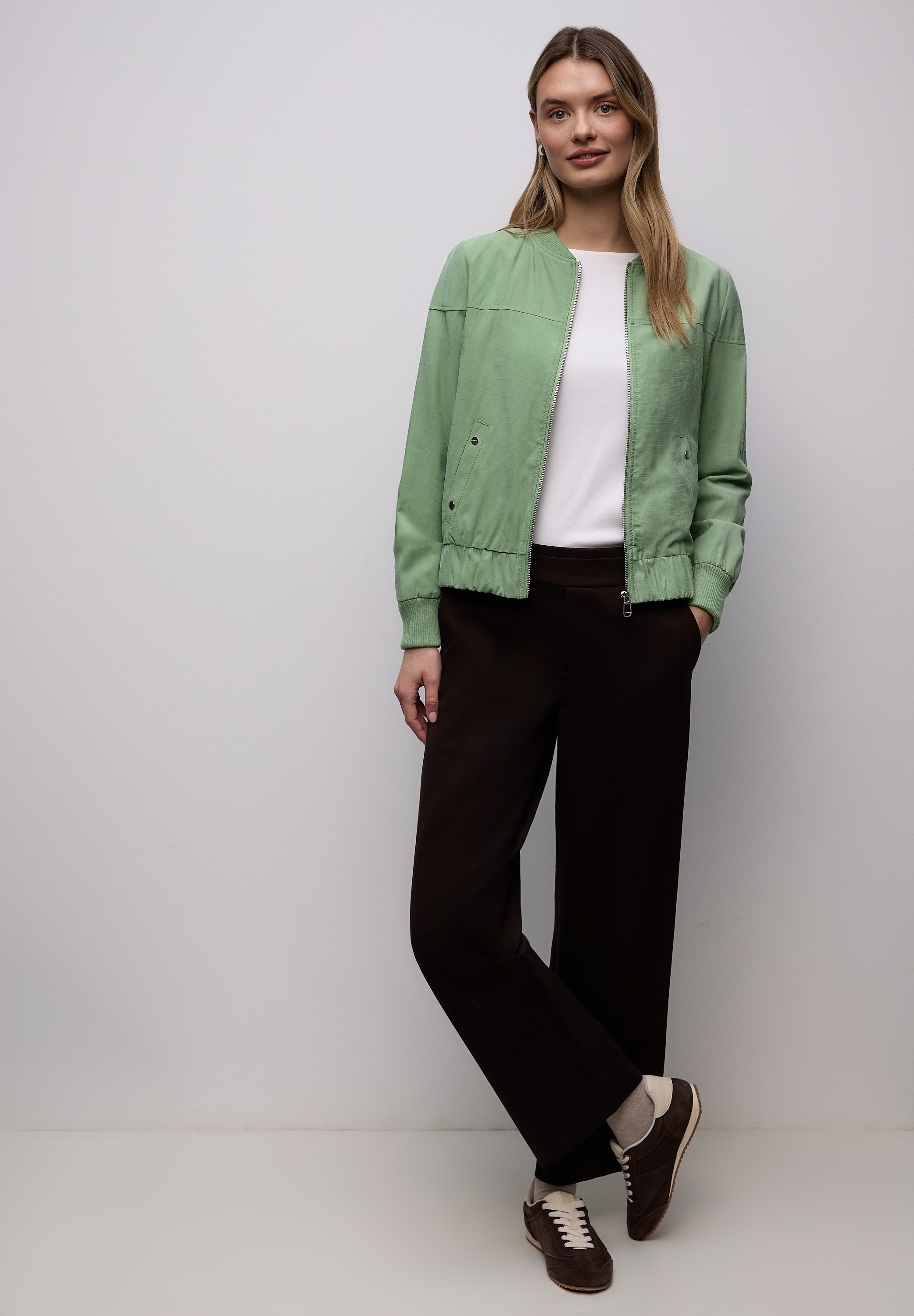 Blouson STREET ONE, Damen, Gr. 46, mint breeze, Stoff, Obermaterial: 87% Viskose, 13% Polyester; Futter: 65% Polyester, 35% Baumwolle, unifarben, comfort fit normal, V-Ausschnitt, normaler Saum, Jacken Blouson, mit Rundhalsausschnitt 3
