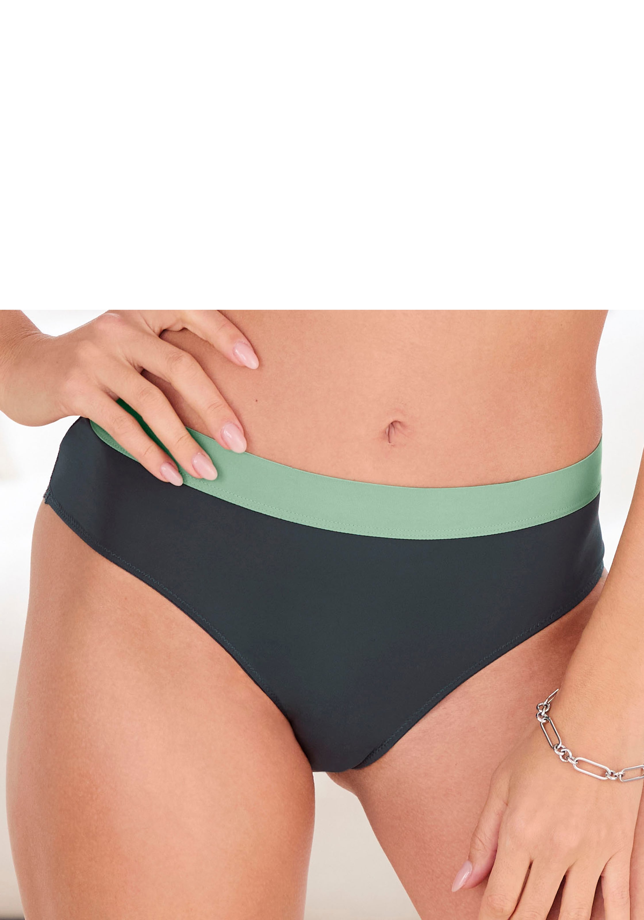 s.Oliver "Clemence" hinten mit schöner, graphischer Spitze günstig online kaufen