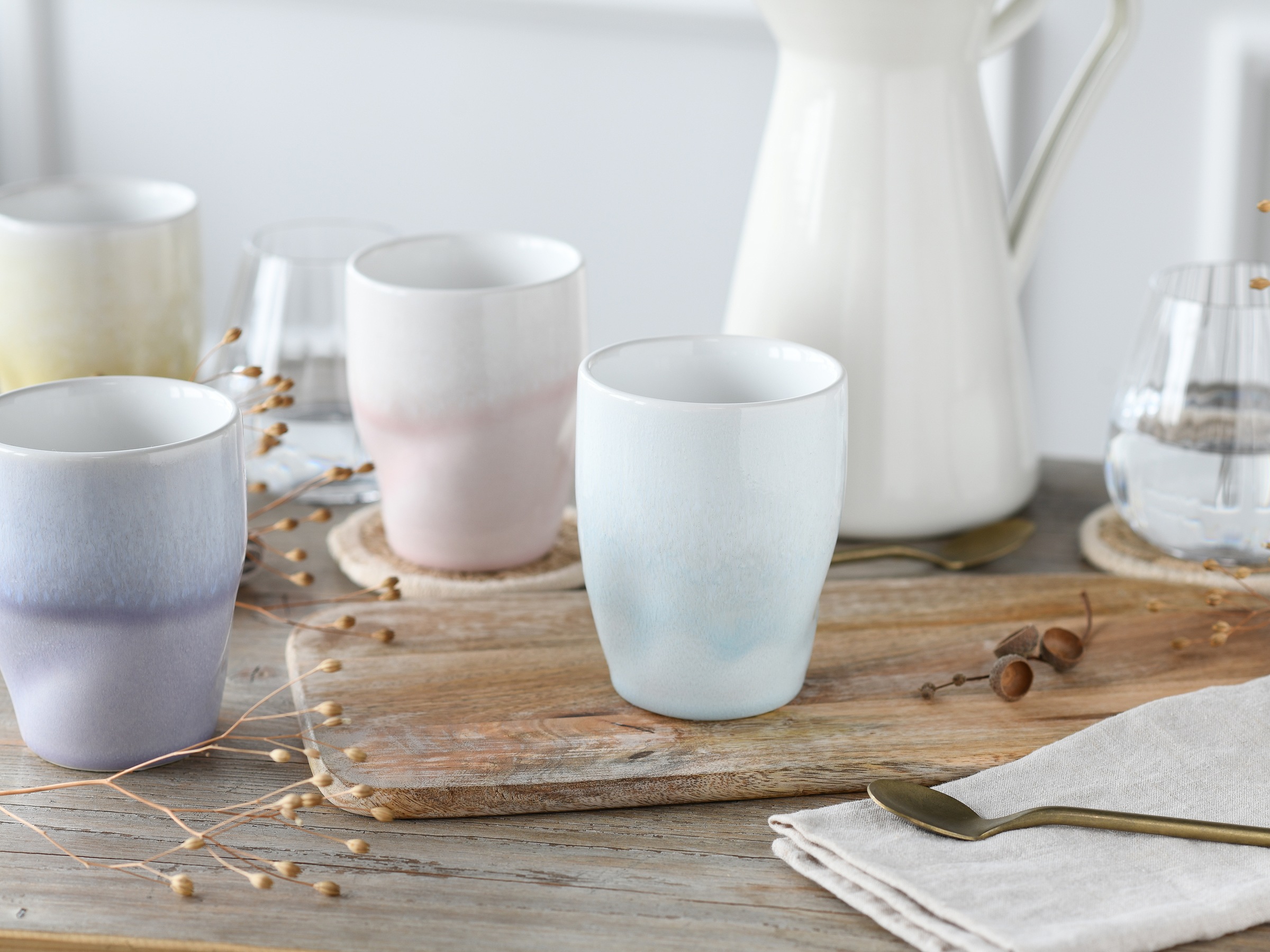 CreaTable Becher »Squeezy Maytime, Kaffeebecher 4-tlg« Einzigartige Optik, Reaktivglasur