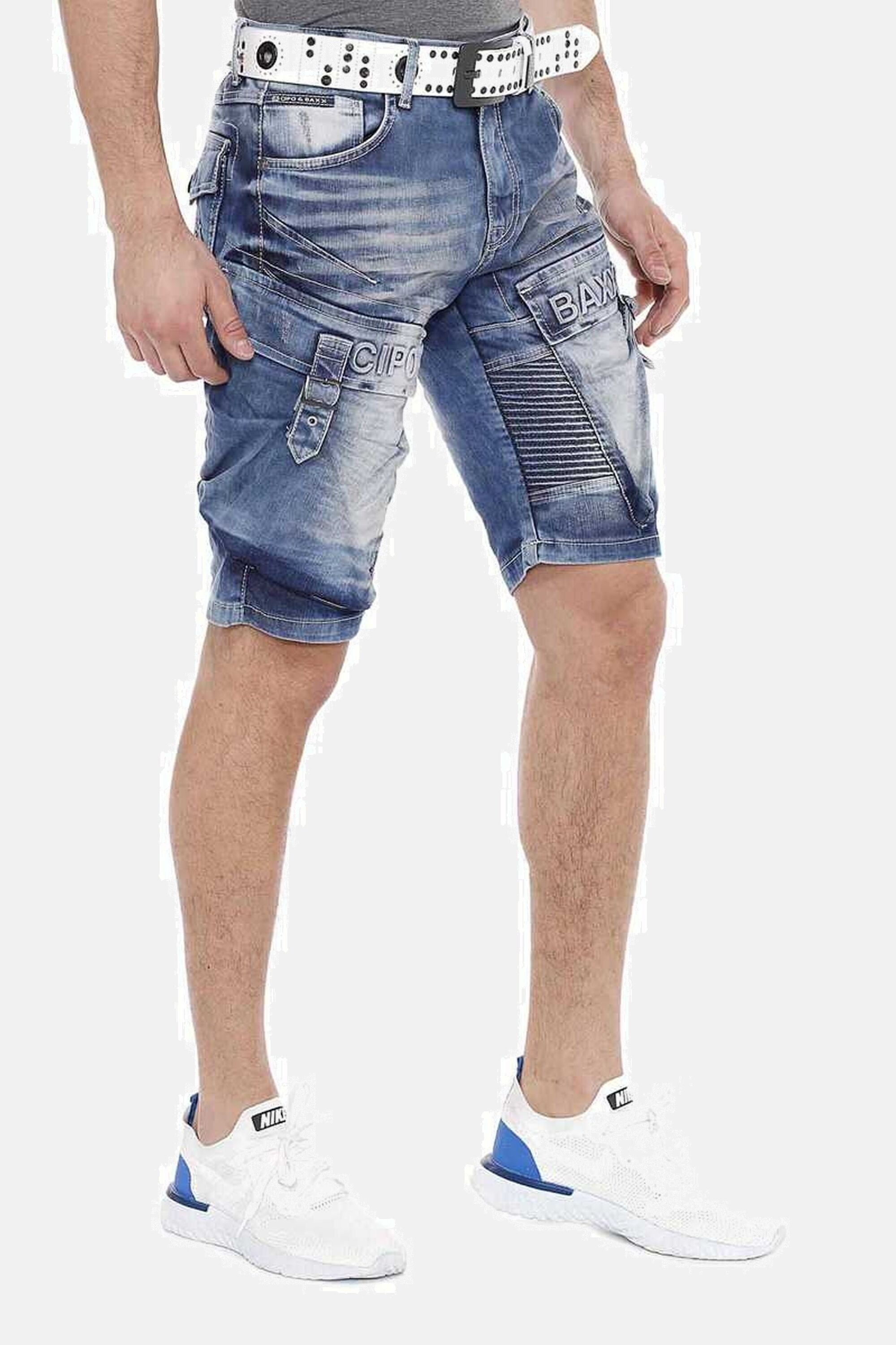 Cipo & Baxx Shorts »Shorts«, mit lässigem Rippenmuster, CK-189