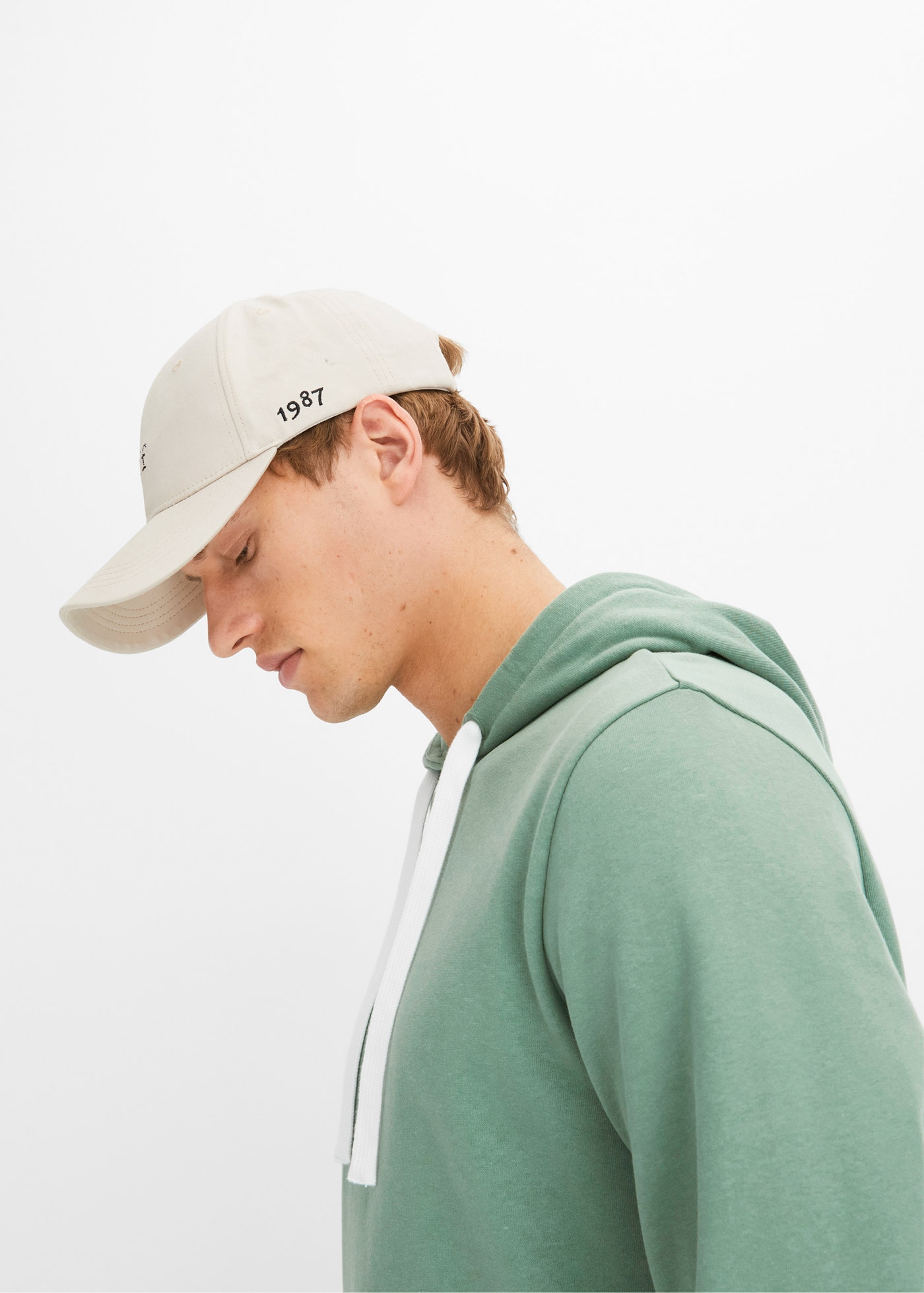 bonprix Hoodie »Hoodie aus reiner Baumwolle«, Regular Fit, mit Kängurutasche, weich angeraute Innenseite
