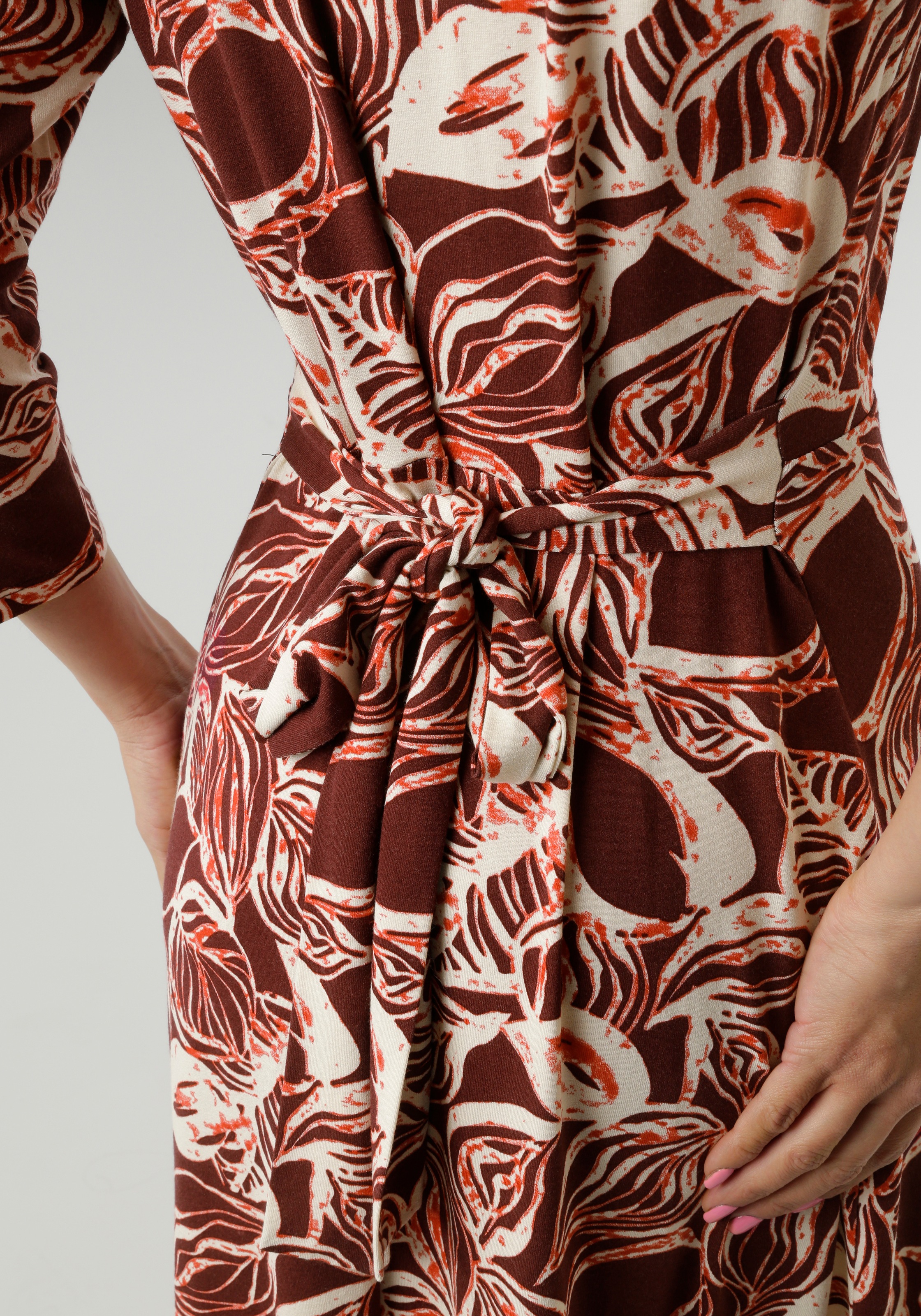 Aniston SELECTED Jerseykleid, mit V-Ausschnitt in Wickeloptik und Bindedetail - NEUE KOLLEKTION