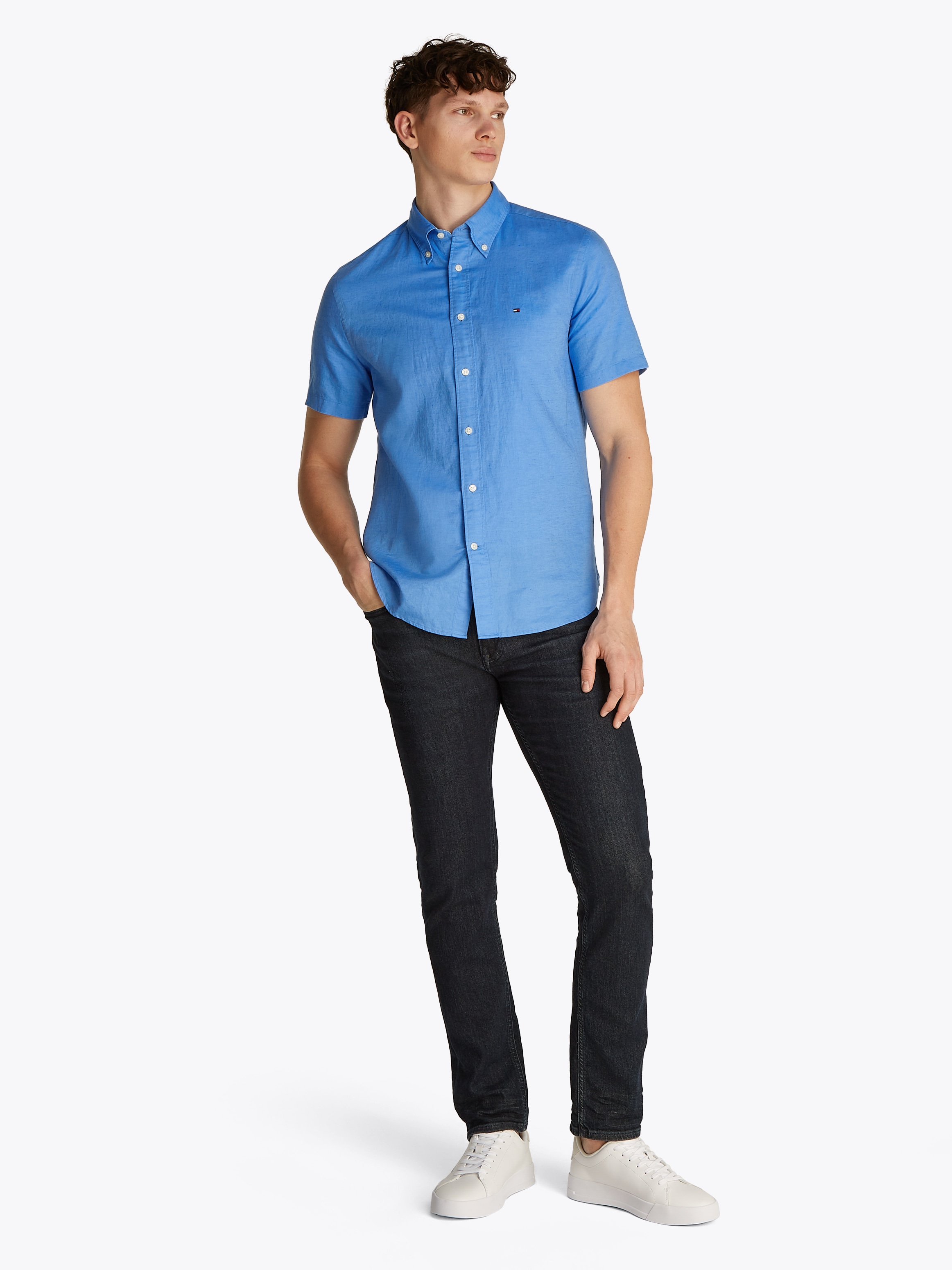 Tommy Hilfiger Kurzarmhemd »LINEN BLEND SOLID SS RF SHIRT«, mit Button-down-Kragen