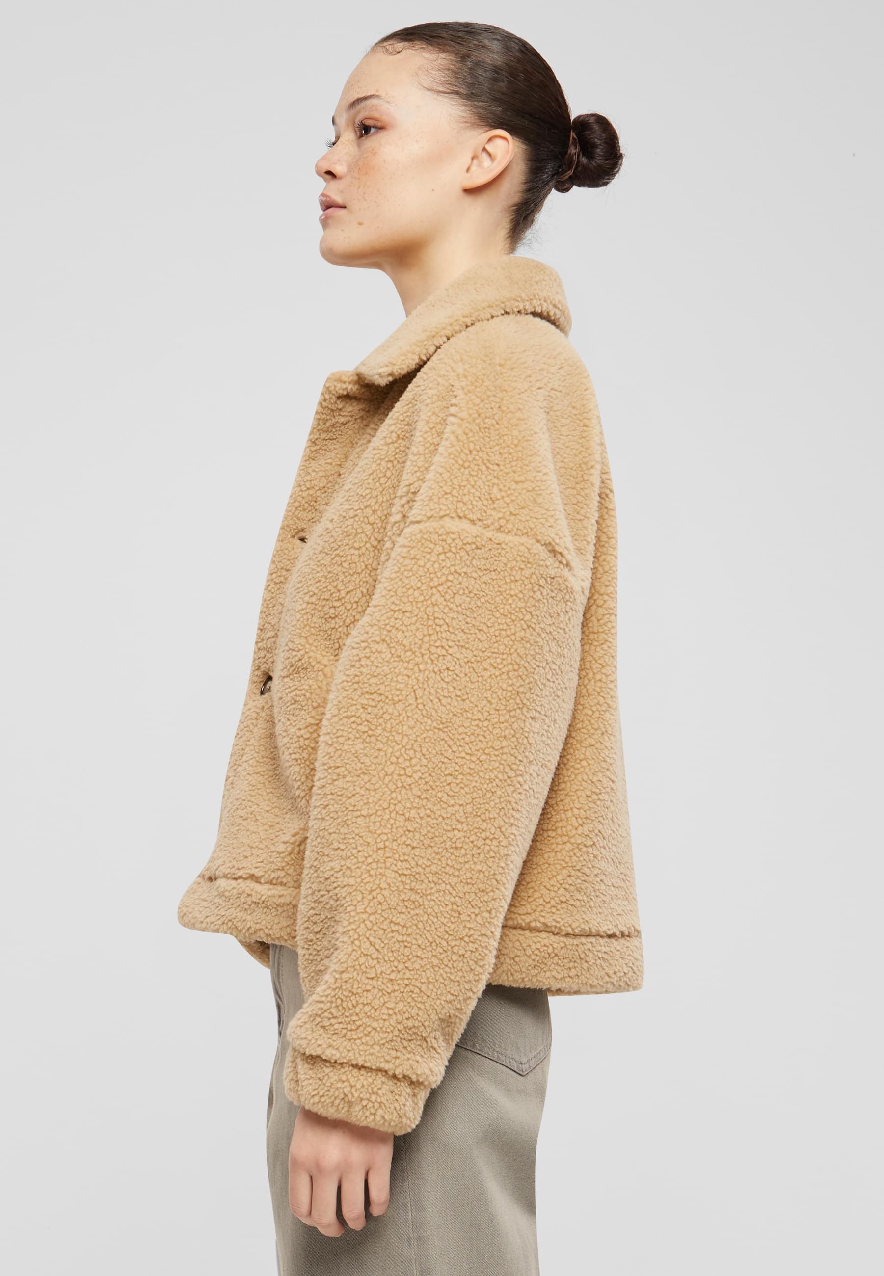 URBAN CLASSICS Allwetterjacke »Urban Classics Ladies Short Sherpa Button Jacket«, (1 St.), ohne Kapuze