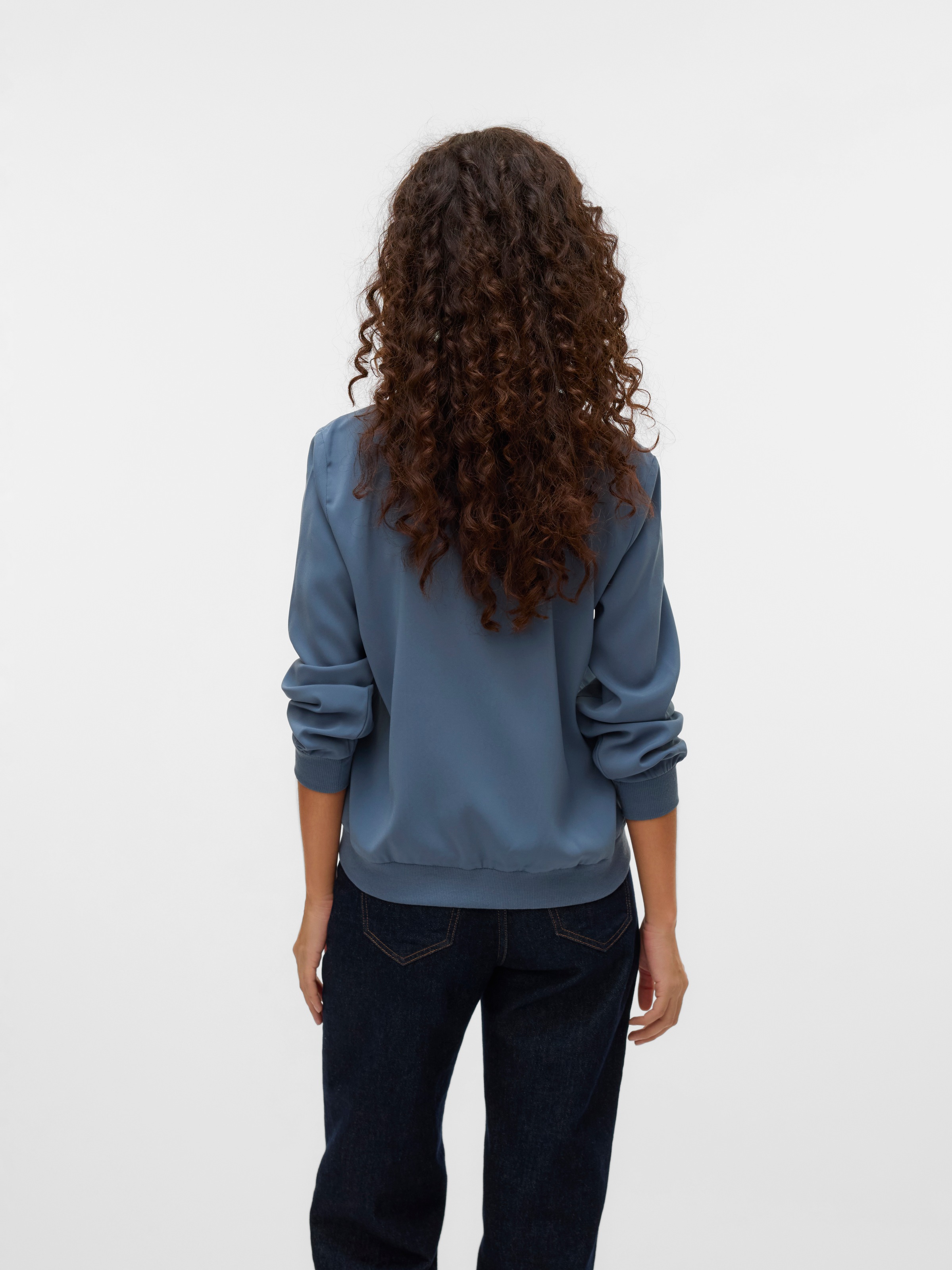 Thumbnail - Vero Moda Bomberjacke "VMCOCO L/S BOMBER NOOS" in modisch kurzer Form, mit Stretch