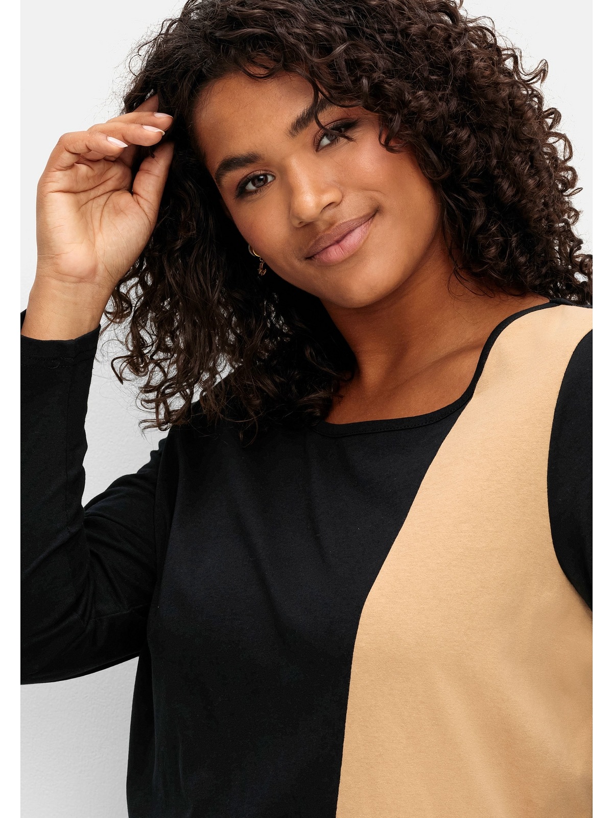 Sheego Langarmshirt »Große Größen«, in zweifarbiger Optik und leichter A- Linie für bestellen | BAUR